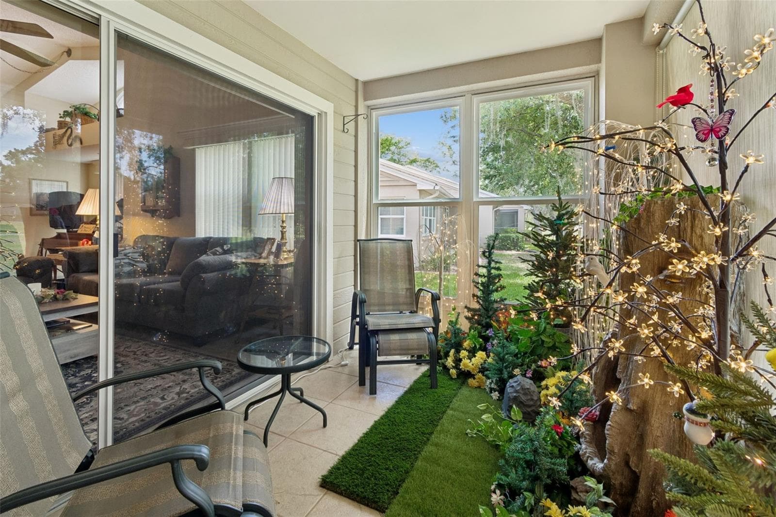Enclosed lanai - 5213 LOCHMEAD TER, ZEPHYRHILLS