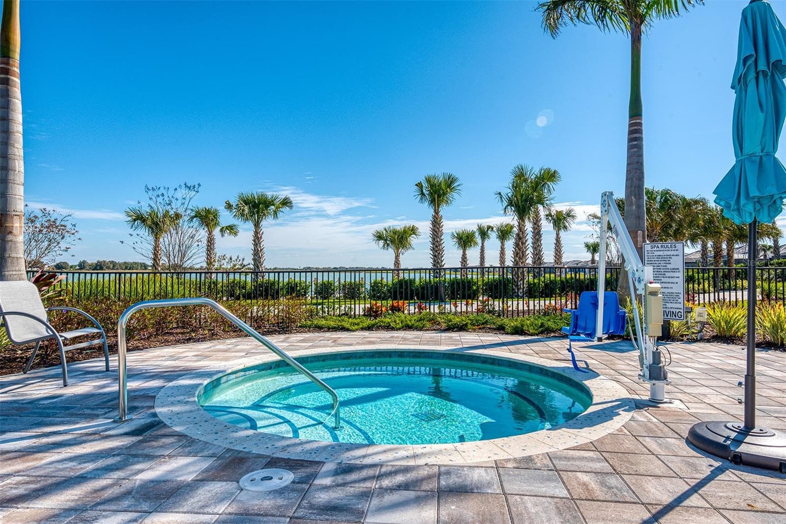Single Family Residence at 7997 GRANDE SHORES DR, LAKEWOOD RANCH, photo 71 of 89
