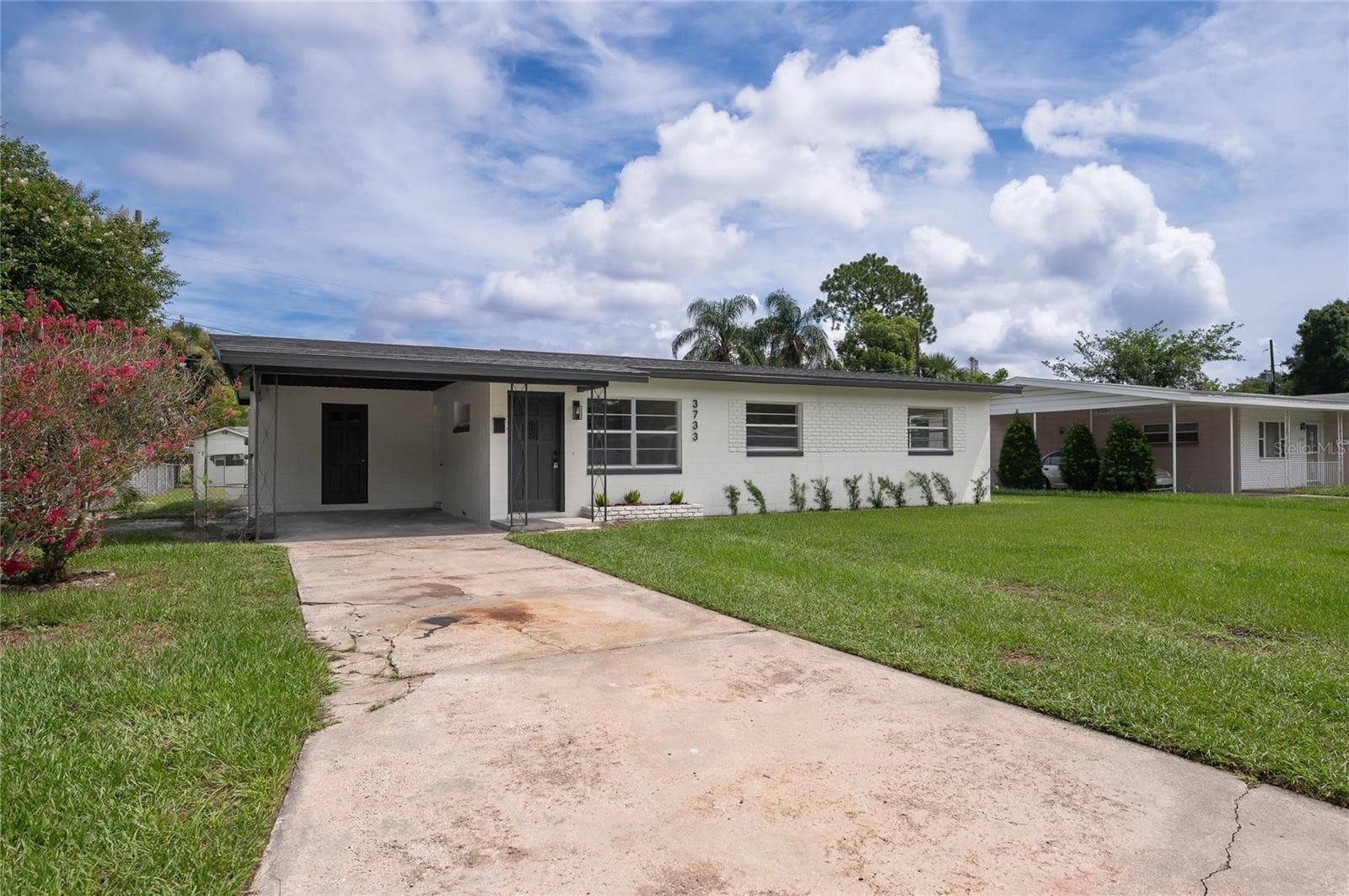 3733 SURREY DR