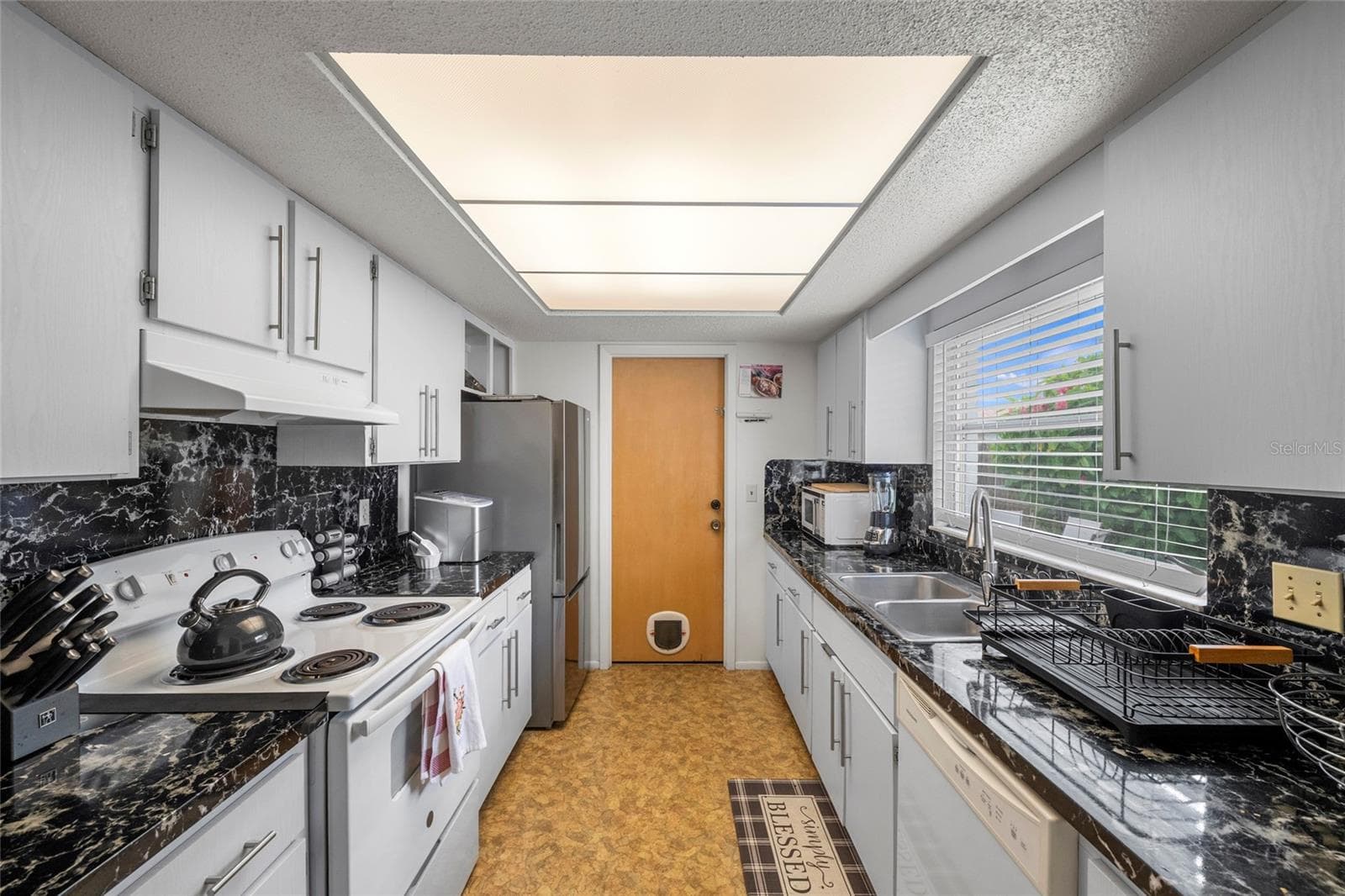 Kitchen - 4594 PARNELL DR, SARASOTA