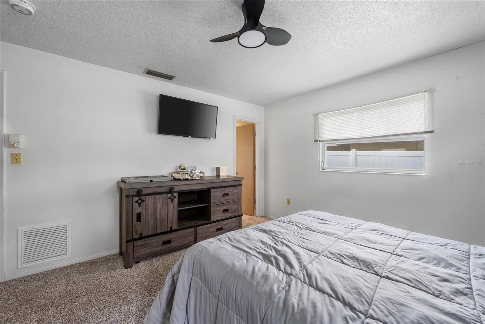 Primary Bedroom - 4594 PARNELL DR, SARASOTA