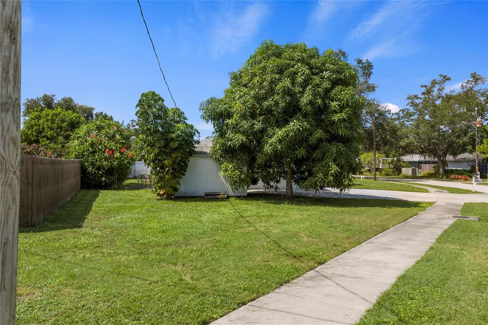 Single Family Residence at 4594 PARNELL DR, SARASOTA, photo 32 of 40