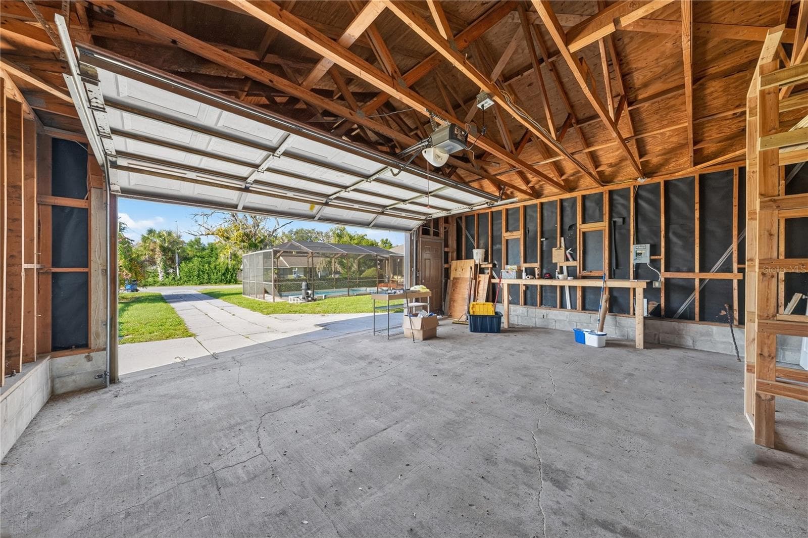 Garage - 116 W ARBORVITAE LN, POLK CITY