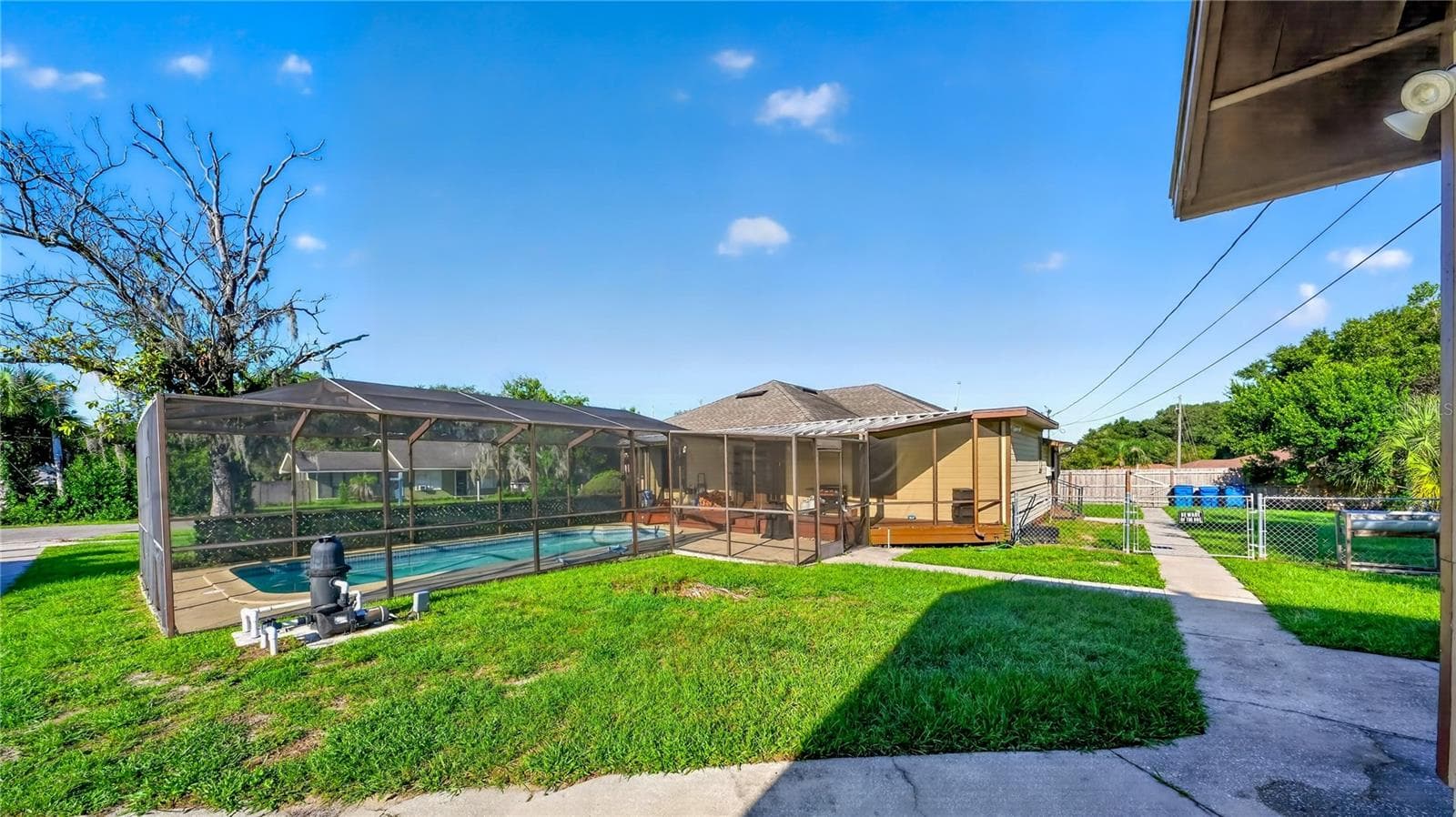 Side Yard - 116 W ARBORVITAE LN, POLK CITY