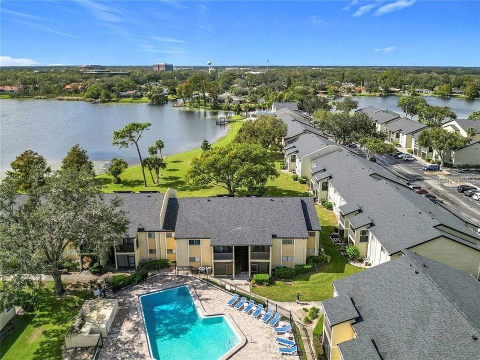 934 LAKE DESTINY RD #D