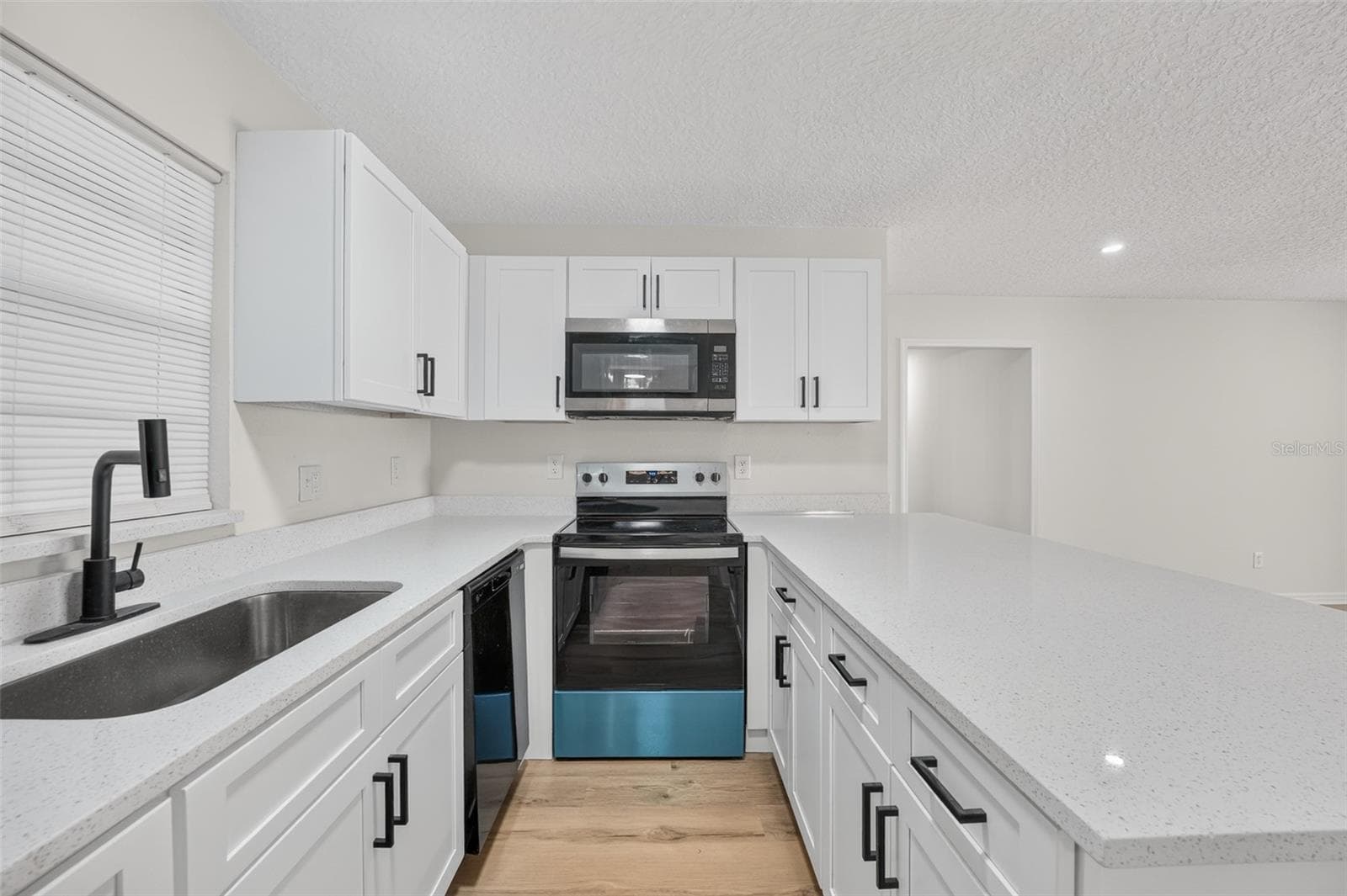 Single Family Residence at 10810 GENEVIEVE ST, ORLANDO, photo 4 of 31