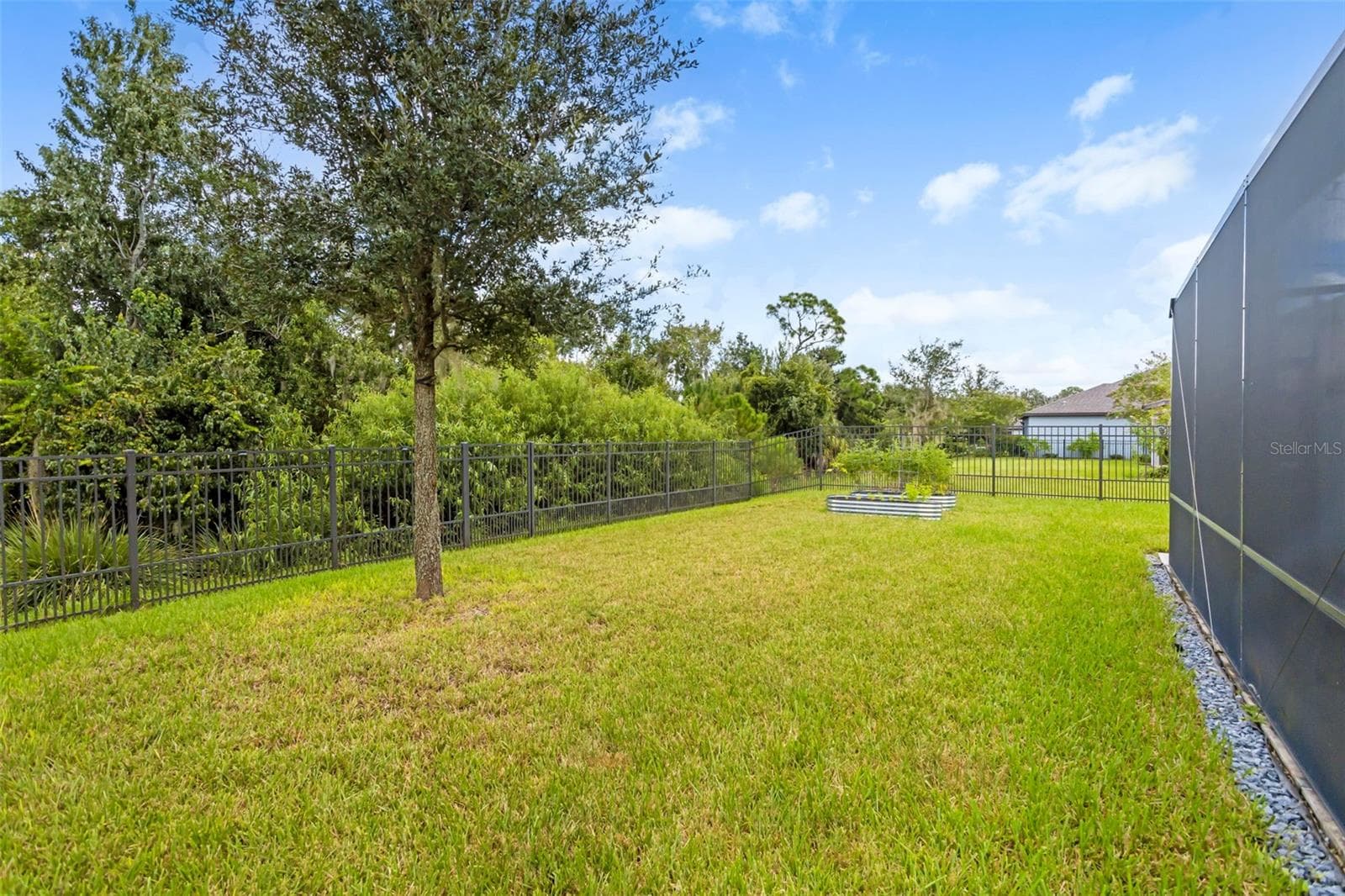 Fence yard - 8522 ABALONE LOOP, PARRISH