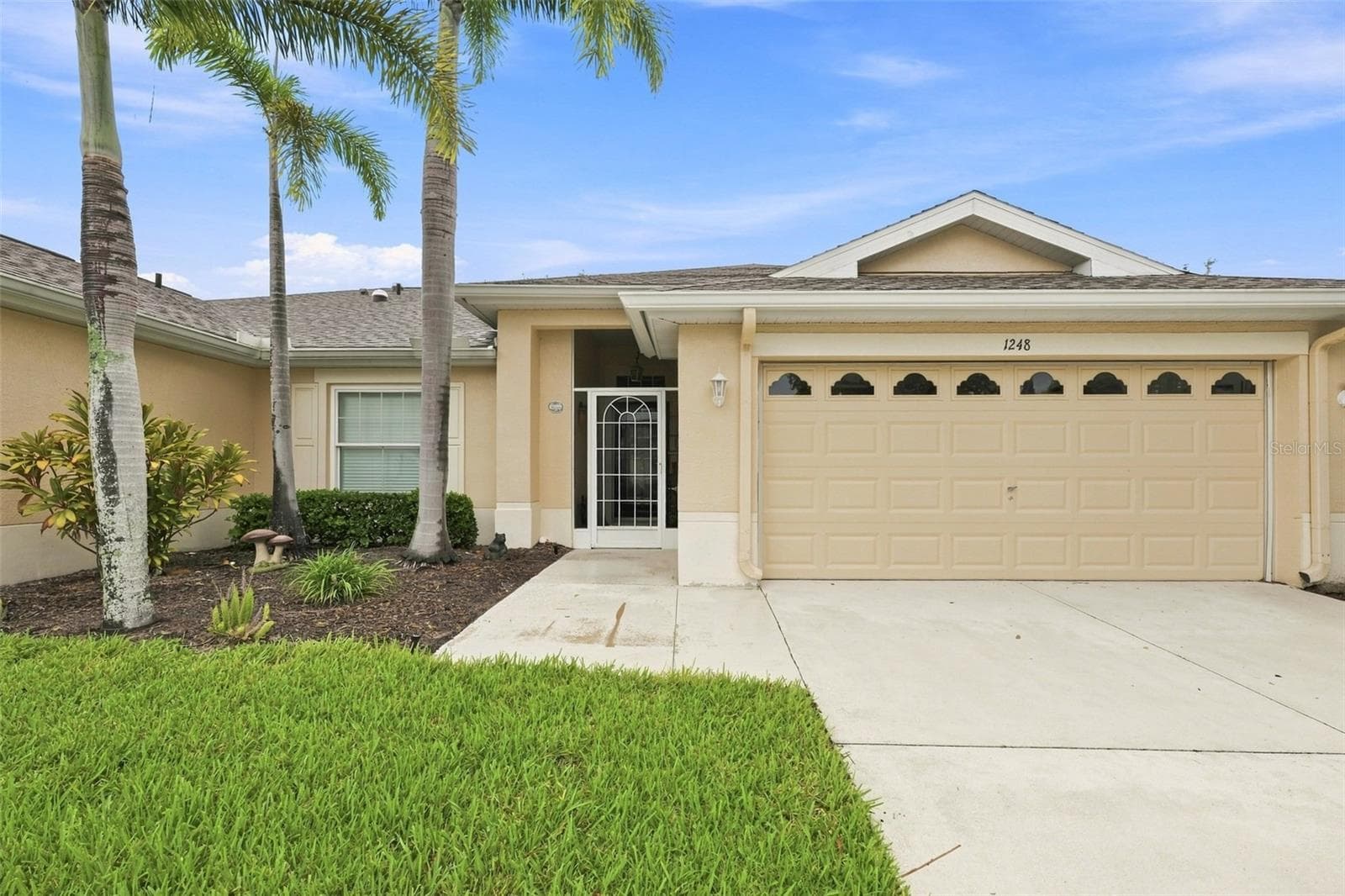 Condominium at 1248 CORINTH GREENS DR, SUN CITY CENTER, photo 3 of 40