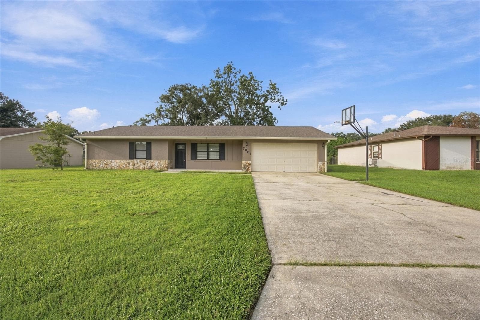 Single Family Residence at 7021 SHEFFIELD DR, LAKELAND, photo 3 of 57