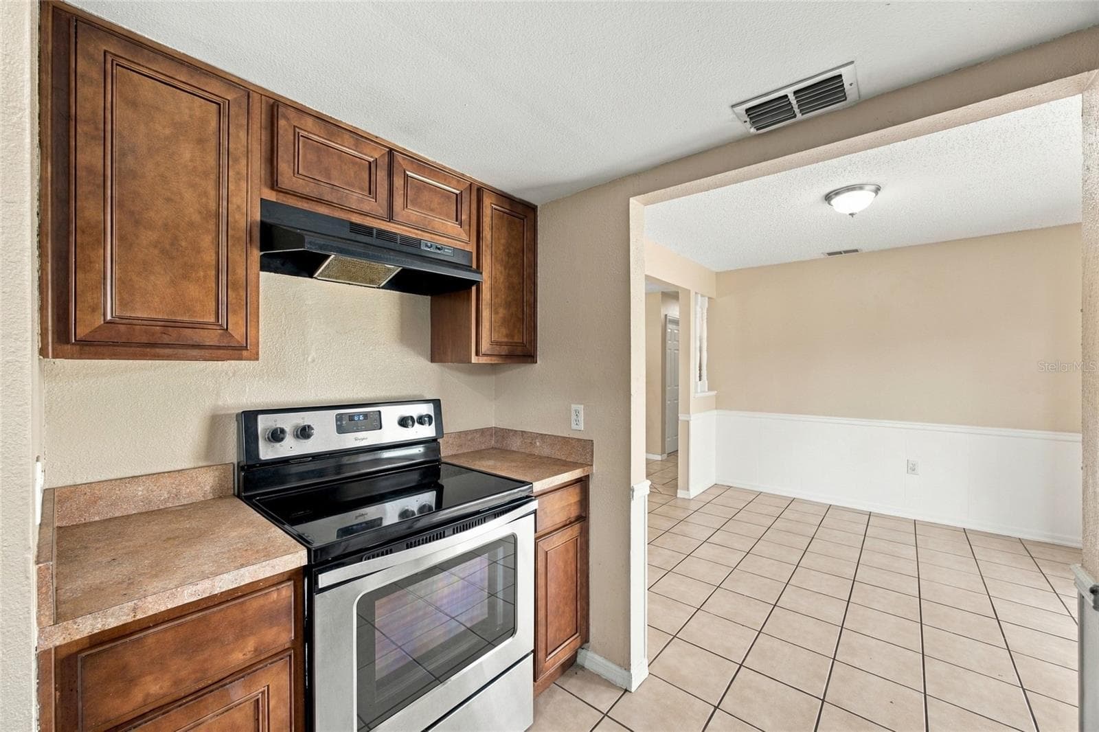 Kitchen/dining area - 7021 SHEFFIELD DR, LAKELAND