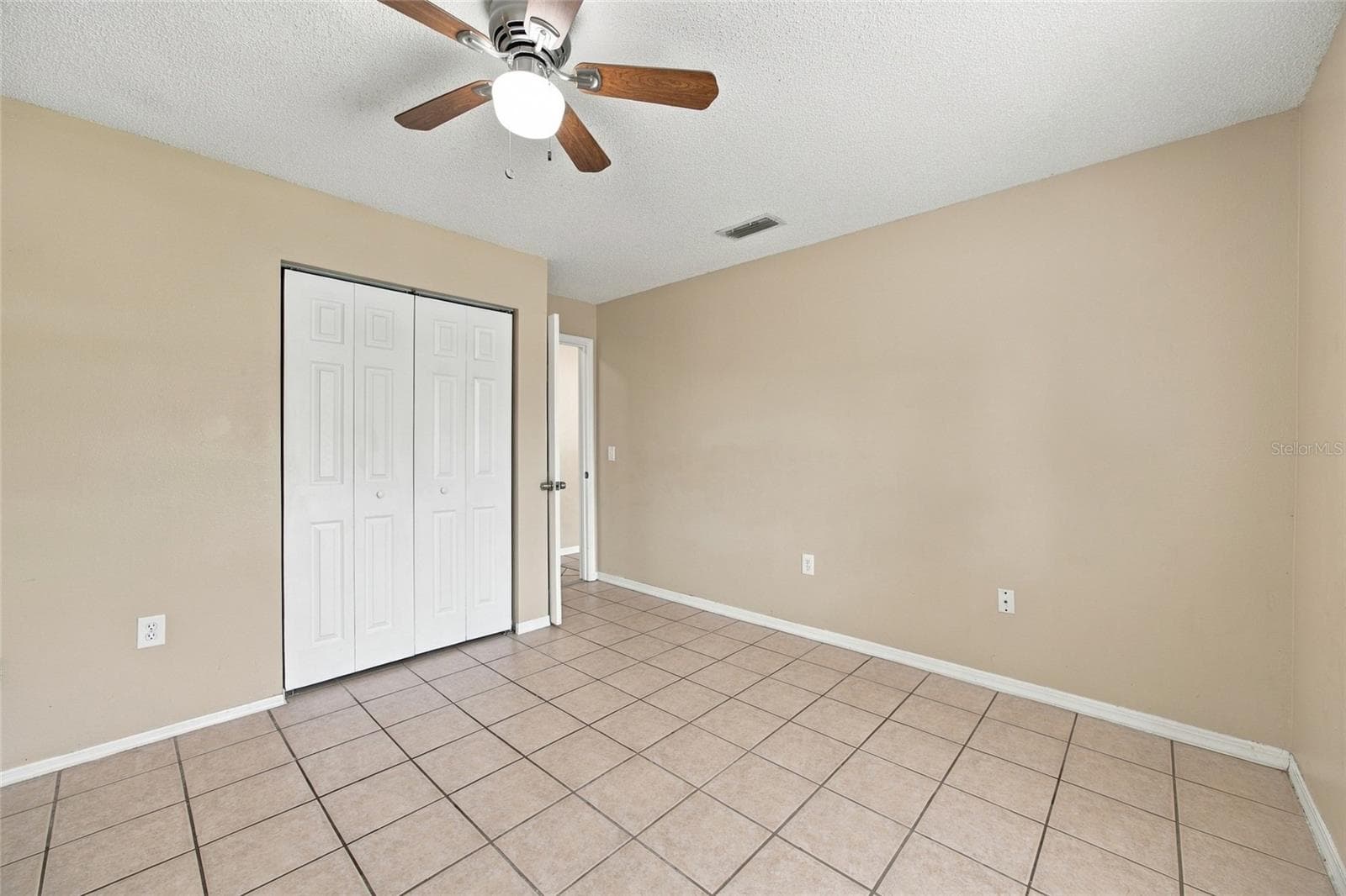 Single Family Residence at 7021 SHEFFIELD DR, LAKELAND, photo 13 of 57