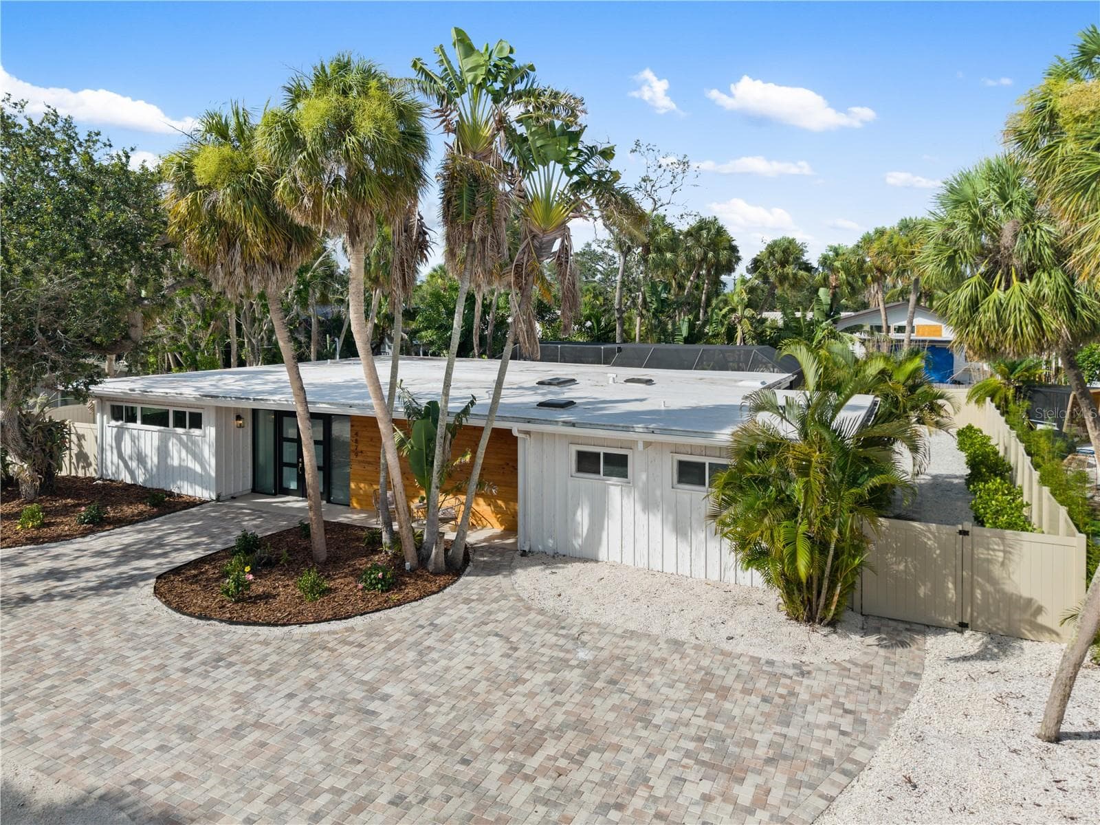 Single Family Residence at 4879 COMMONWEALTH DR, SARASOTA, photo 37 of 39