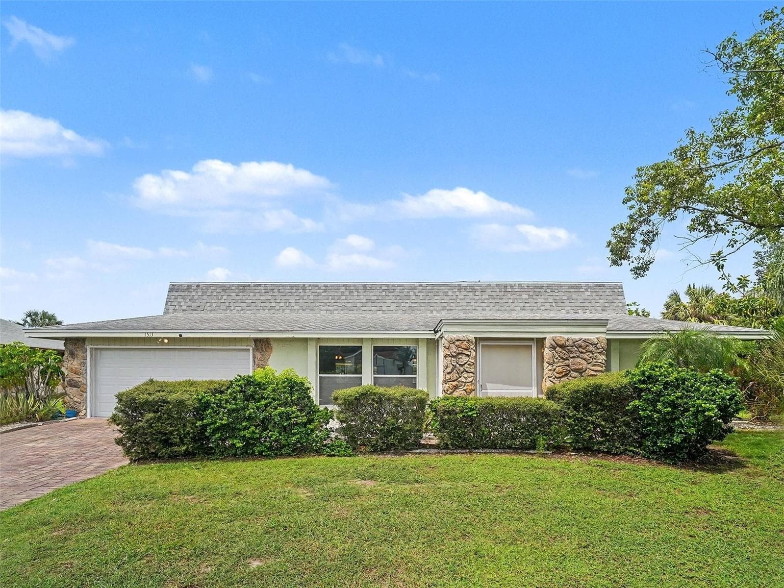 1513 NEW BEDFORD DR