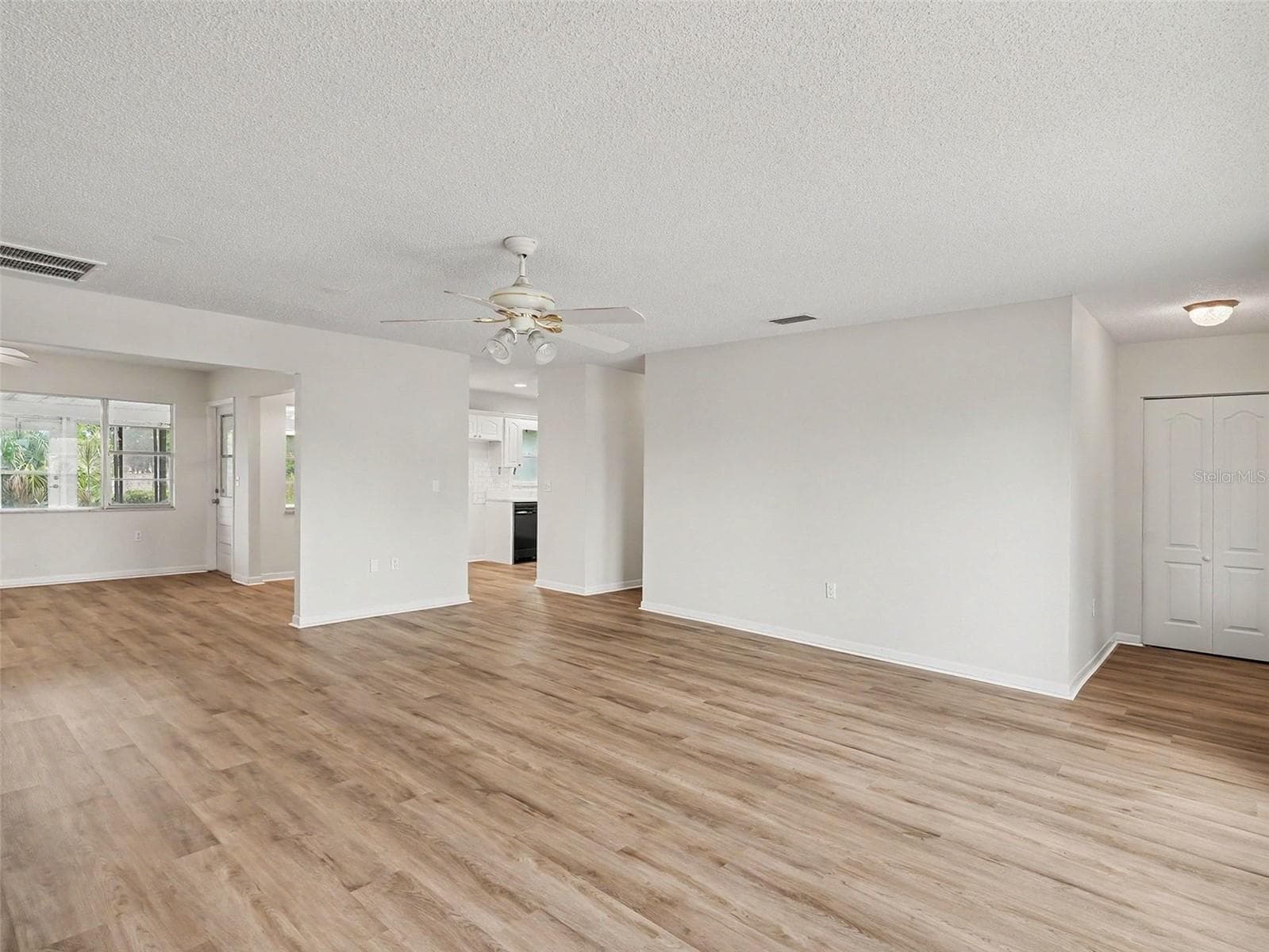 Single Family Residence at 1513 NEW BEDFORD DR, SUN CITY CENTER, photo 9 of 30