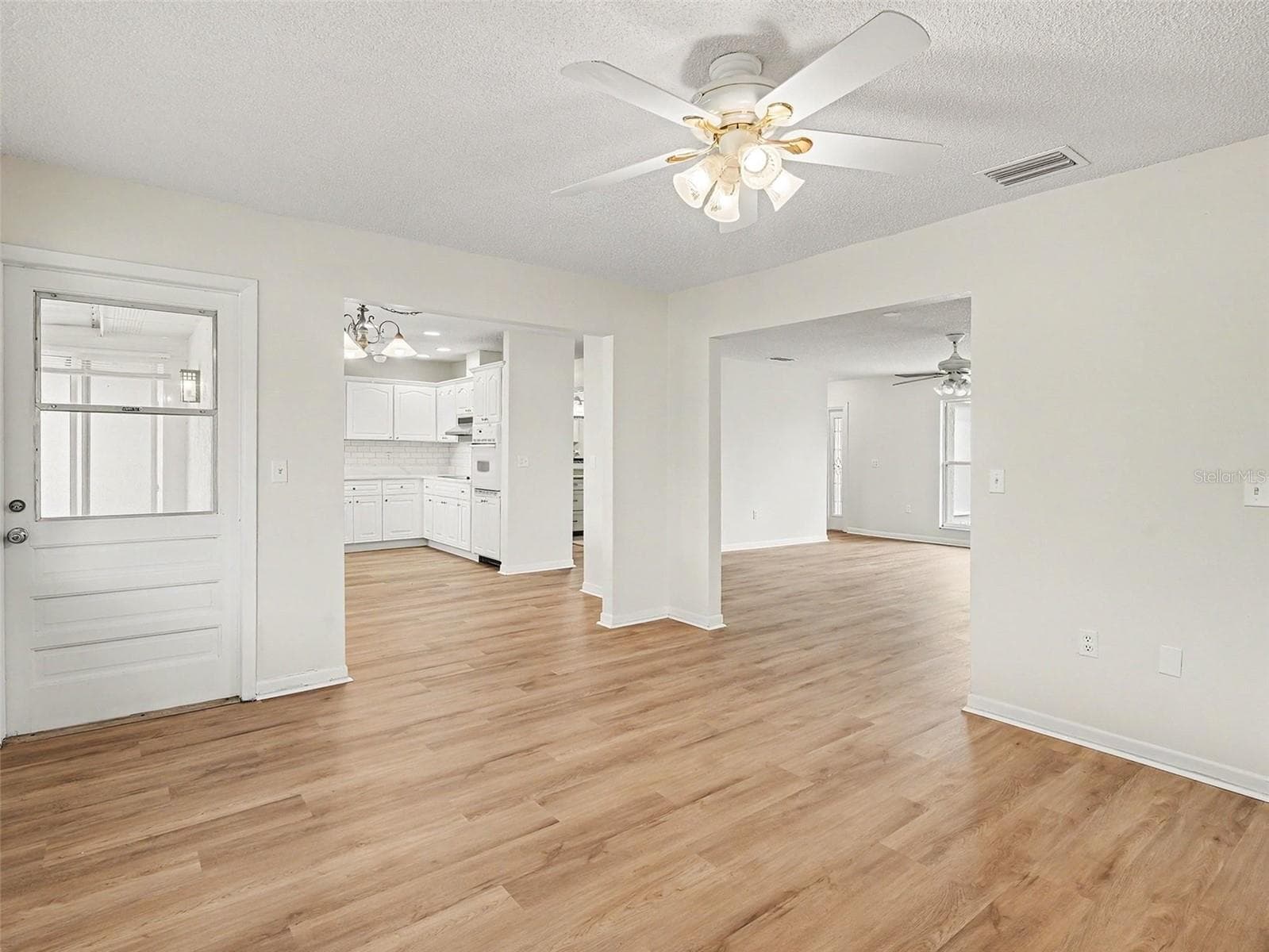Single Family Residence at 1513 NEW BEDFORD DR, SUN CITY CENTER, photo 10 of 30