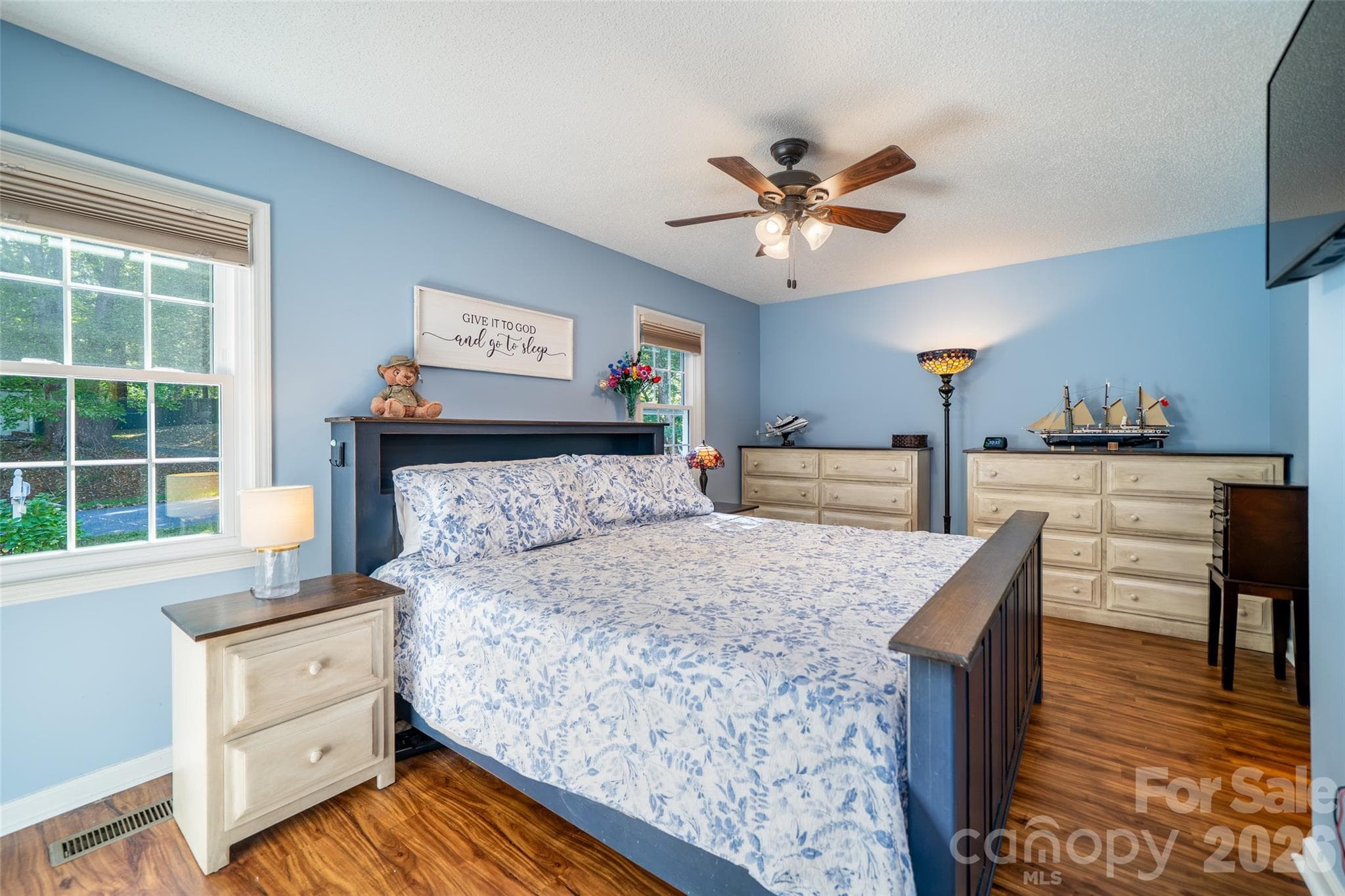 Primary bedroom with plenty of light - 18 Friendly Way, Asheville