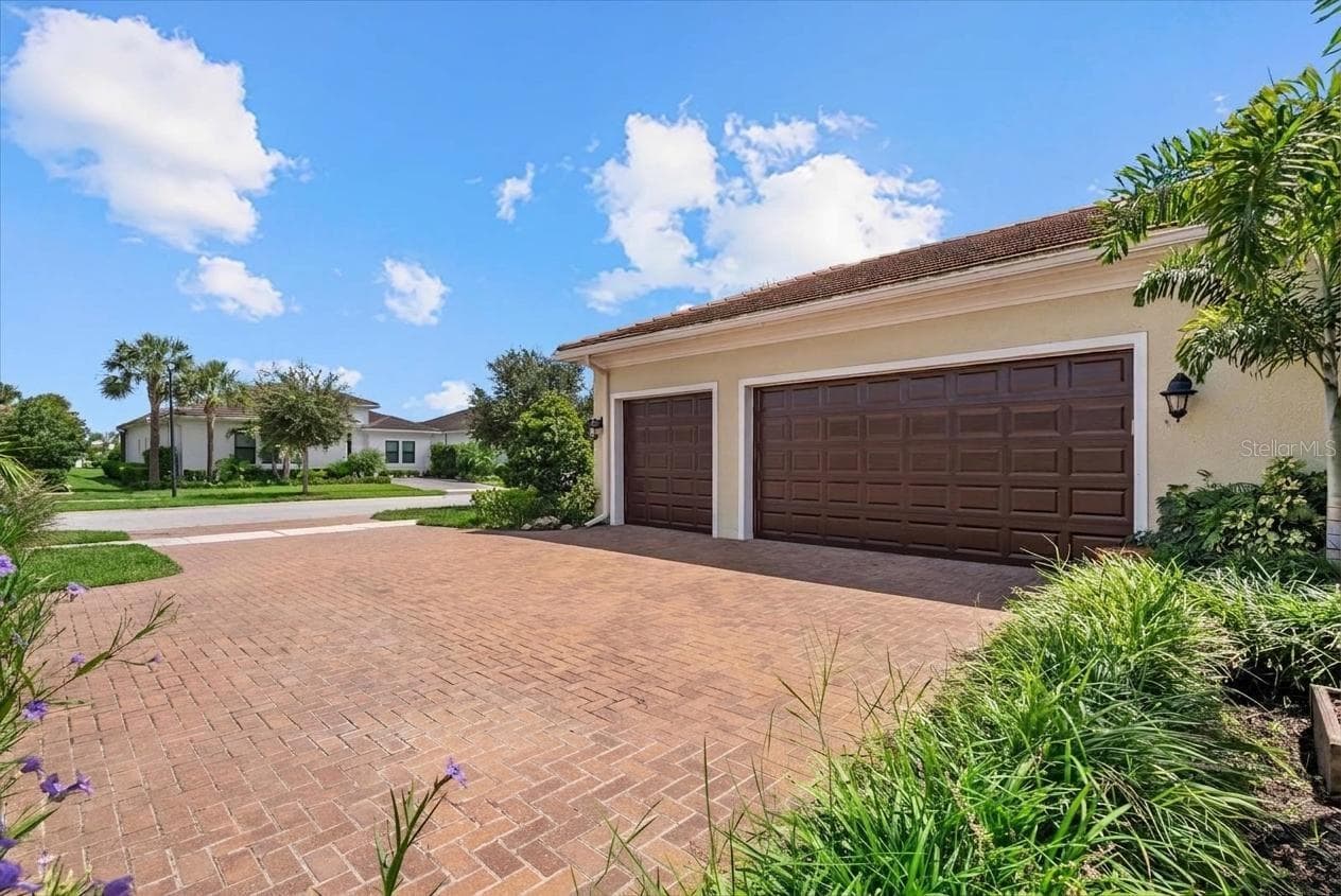 Single Family Residence at 4823 PASTEL CT, SARASOTA, photo 4 of 43