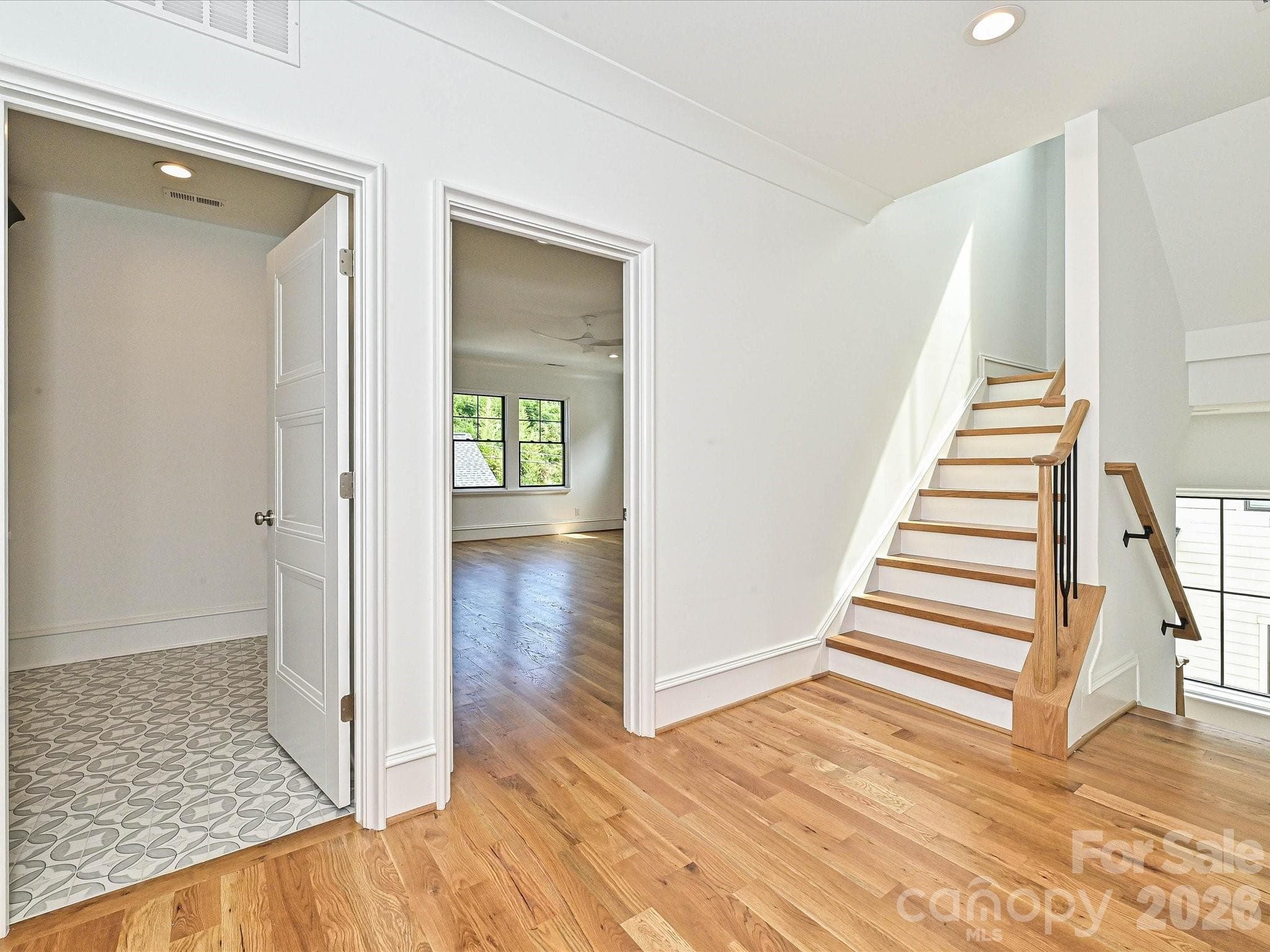 Single Family Residence at 2205 Shenandoah Avenue, Charlotte, photo 25 of 45