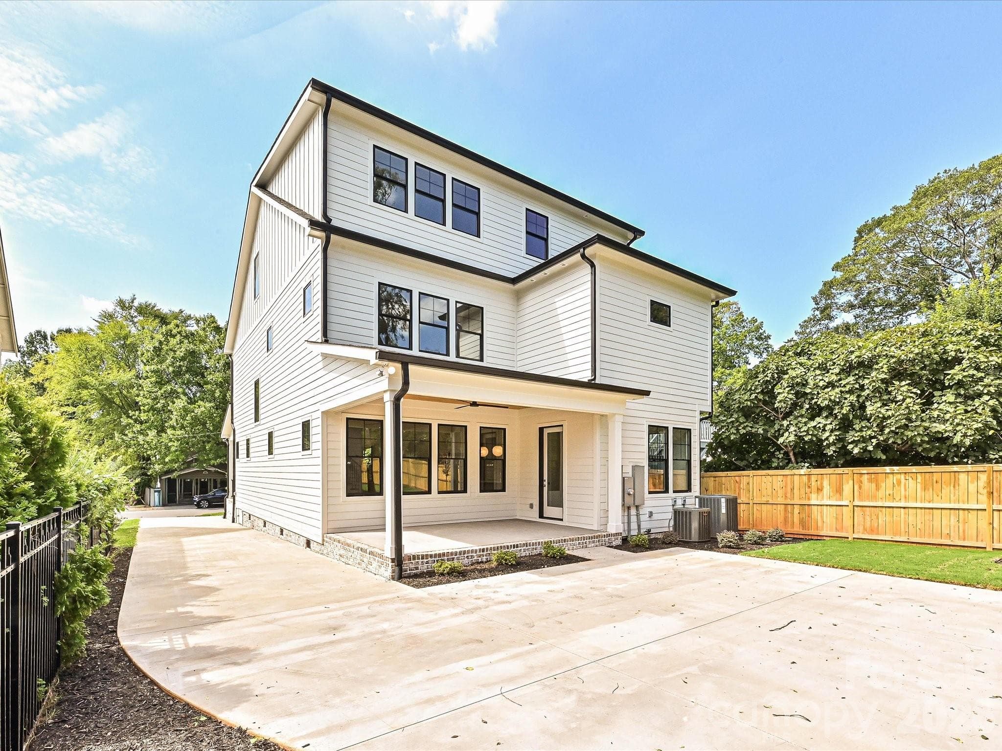 Single Family Residence at 2205 Shenandoah Avenue, Charlotte, photo 44 of 45