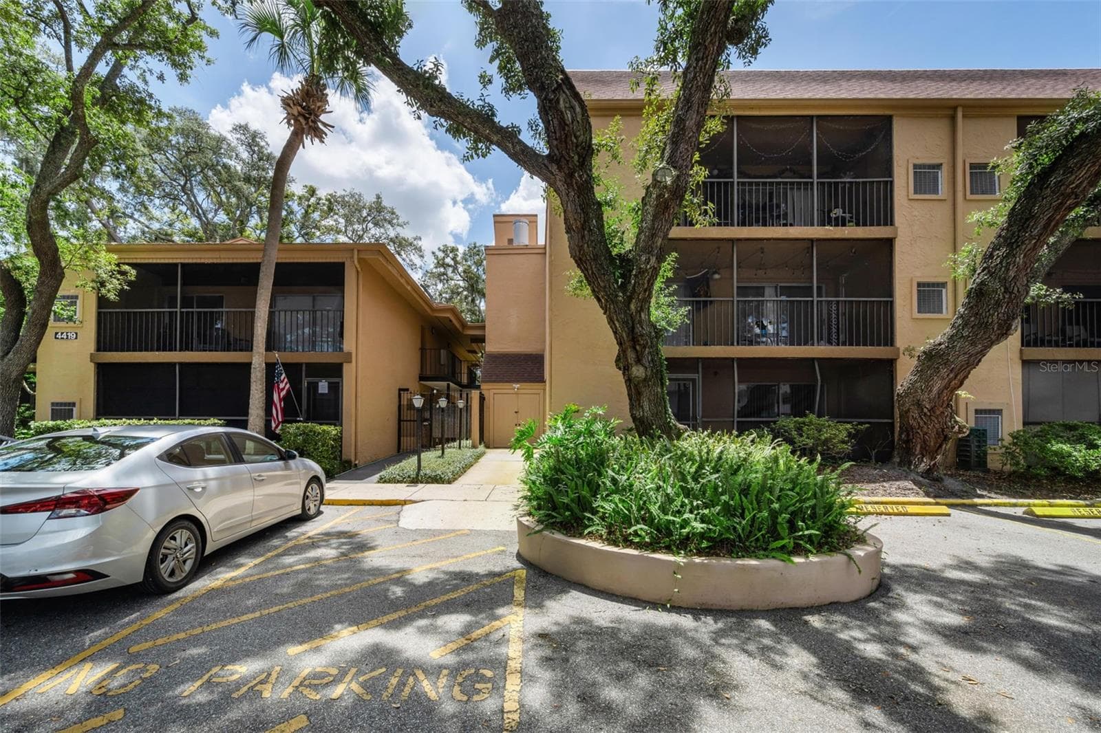 4411 SHADY TERRACE LN #115