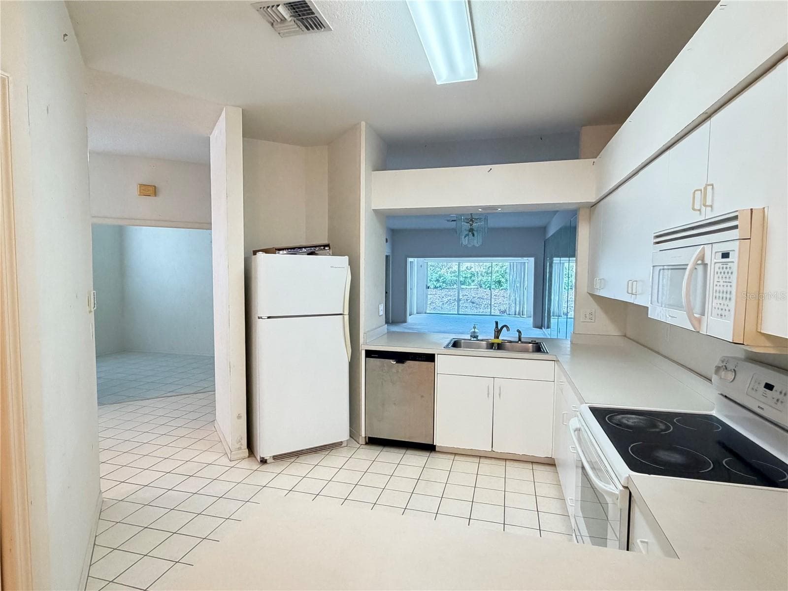 kitchen - 1 ENCLAVE DR, WINTER HAVEN