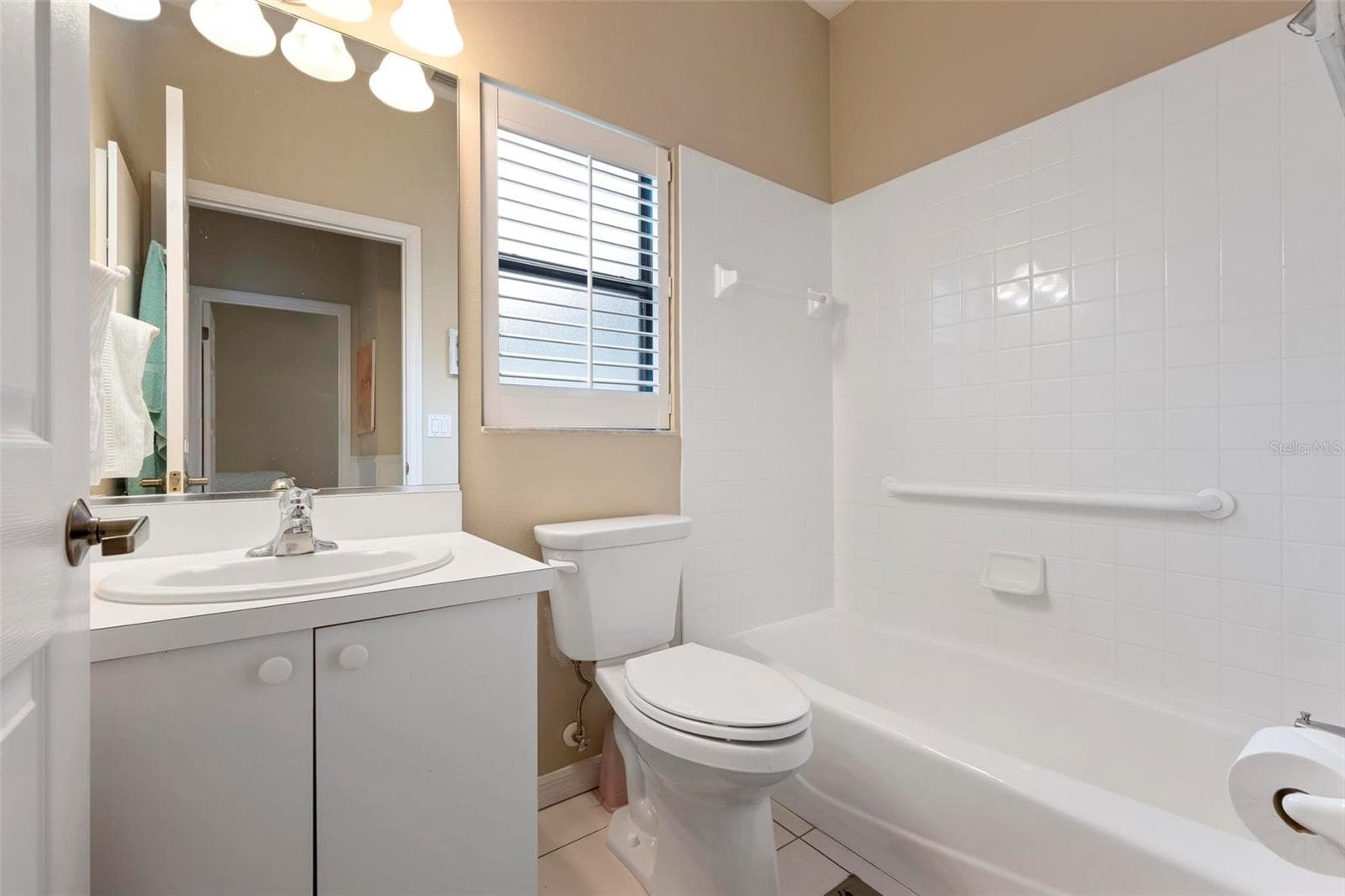 Condominium at 2794 MOSS OAK DR #2, SARASOTA, photo 30 of 41