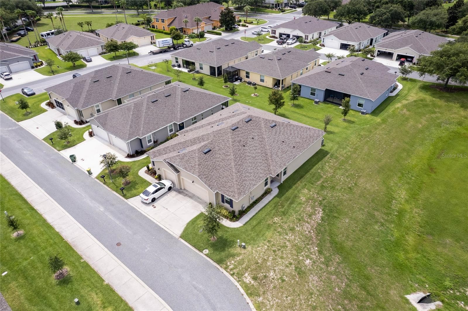 Villa on the right. Double car driveway and 20x20 garage with overhead storage. - 4400 BEDFORD WAY, LEESBURG