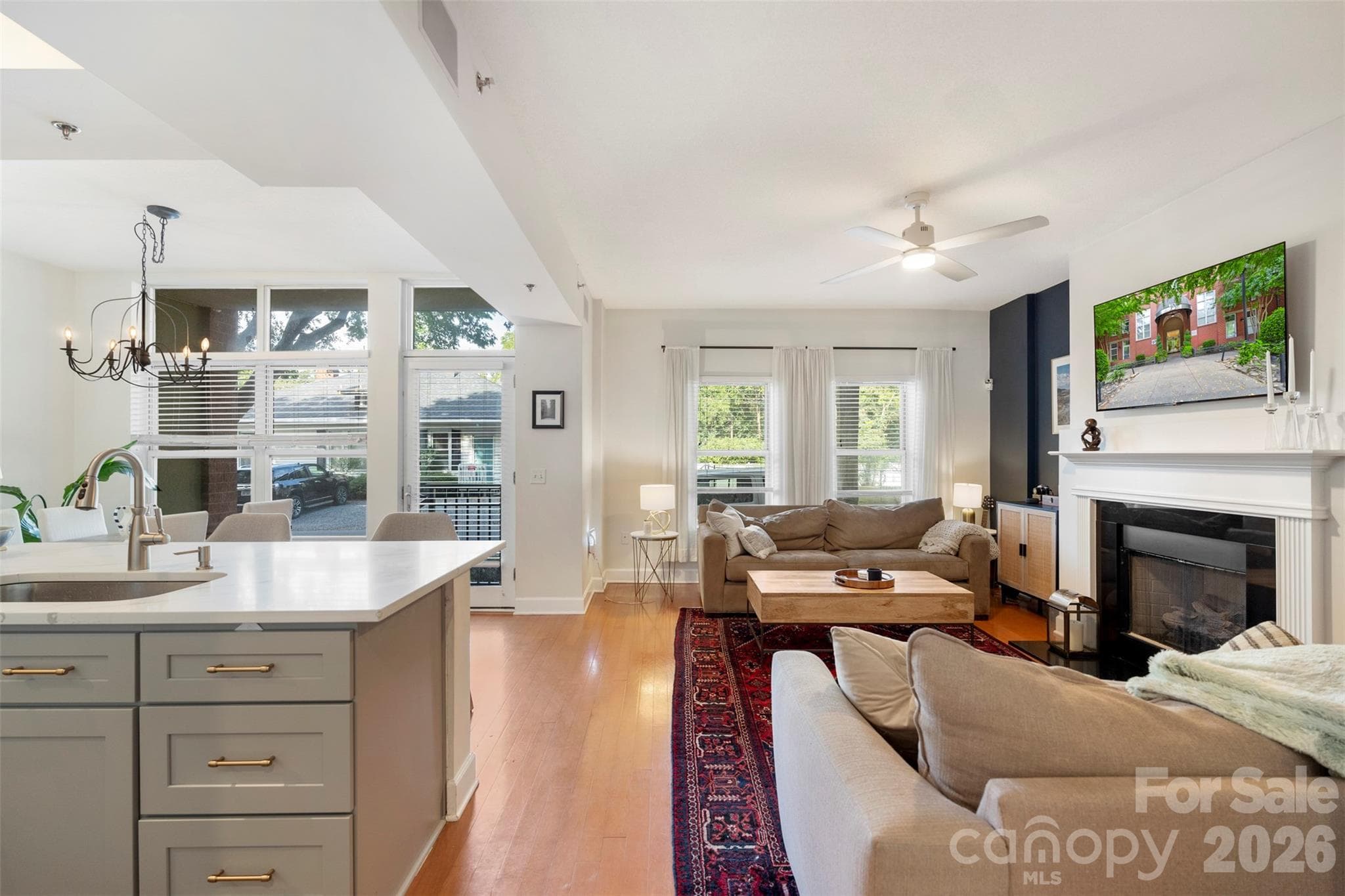 Condominium at 1320 Fillmore Avenue, Charlotte, photo 7 of 32