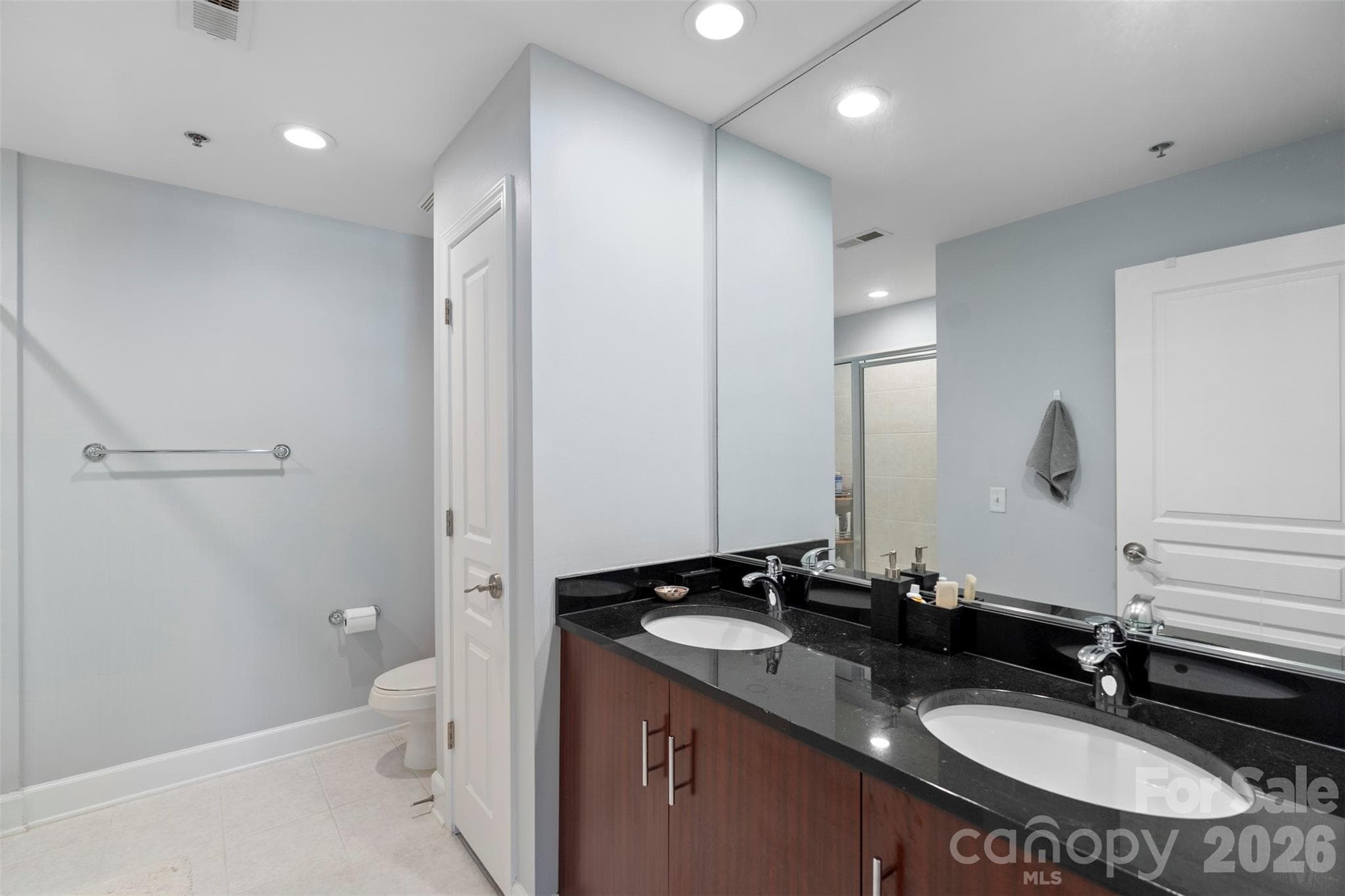 Condominium at 1320 Fillmore Avenue, Charlotte, photo 17 of 32