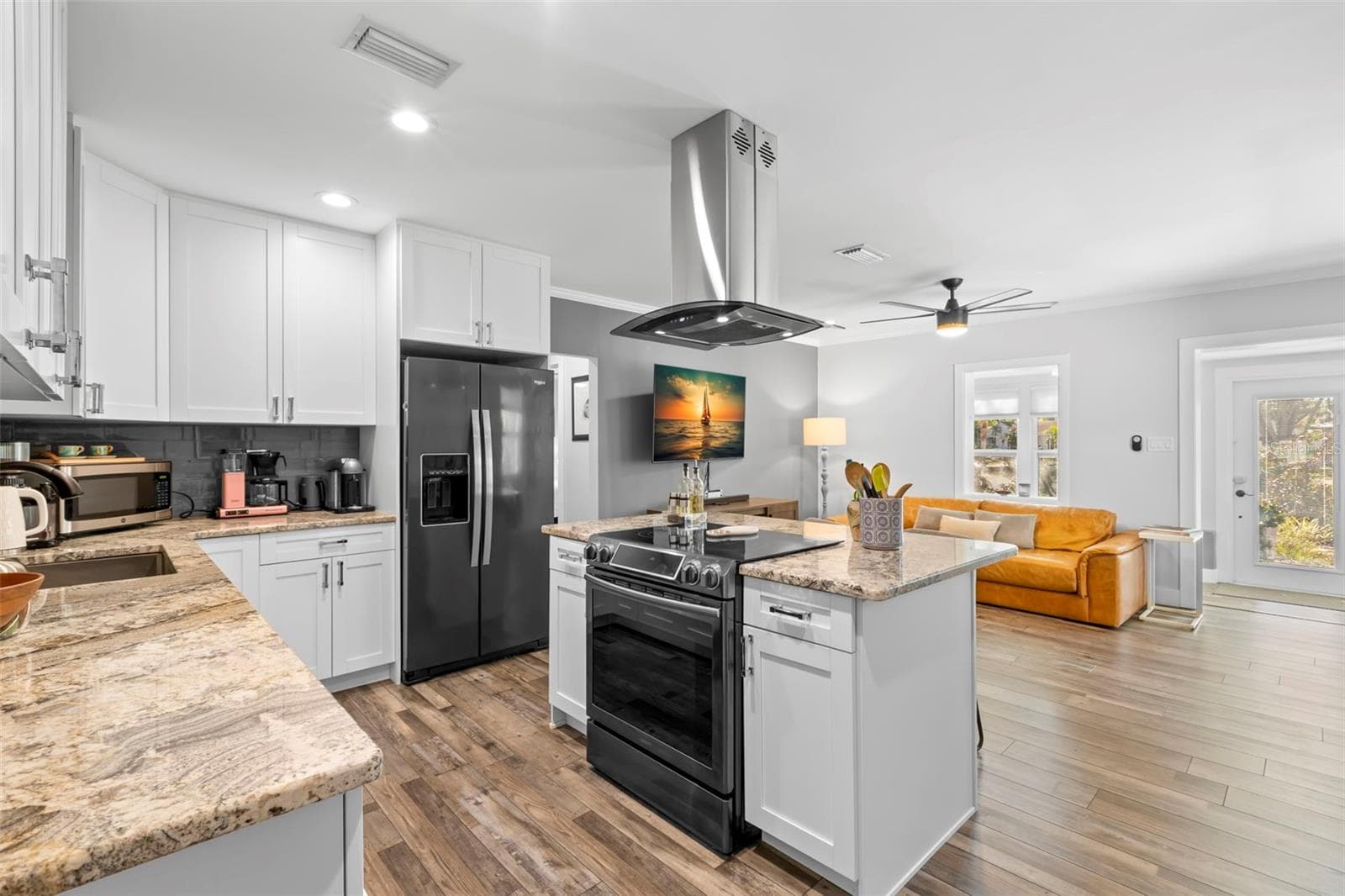Full-Equipped Kitchen - 3501 BOCA CIEGA DR N, ST PETERSBURG