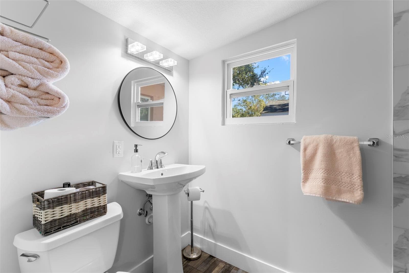 Secondary Bathroom - 3501 BOCA CIEGA DR N, ST PETERSBURG