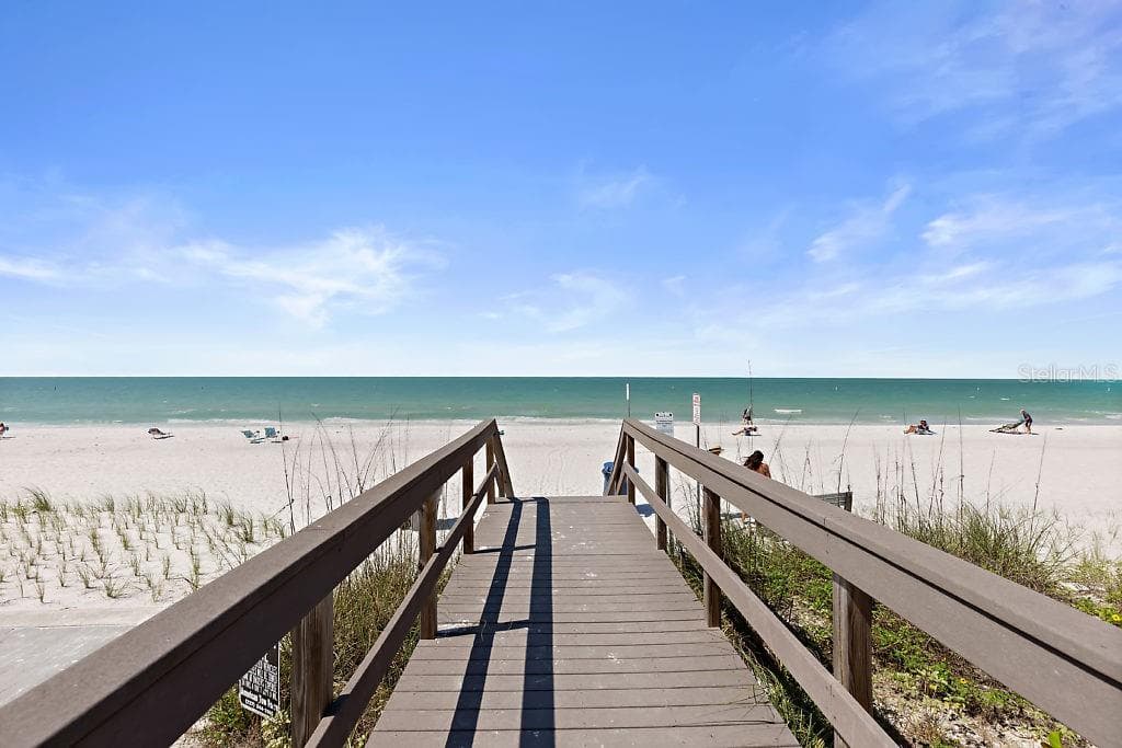 5 Minute Drive to Beach - 3501 BOCA CIEGA DR N, ST PETERSBURG