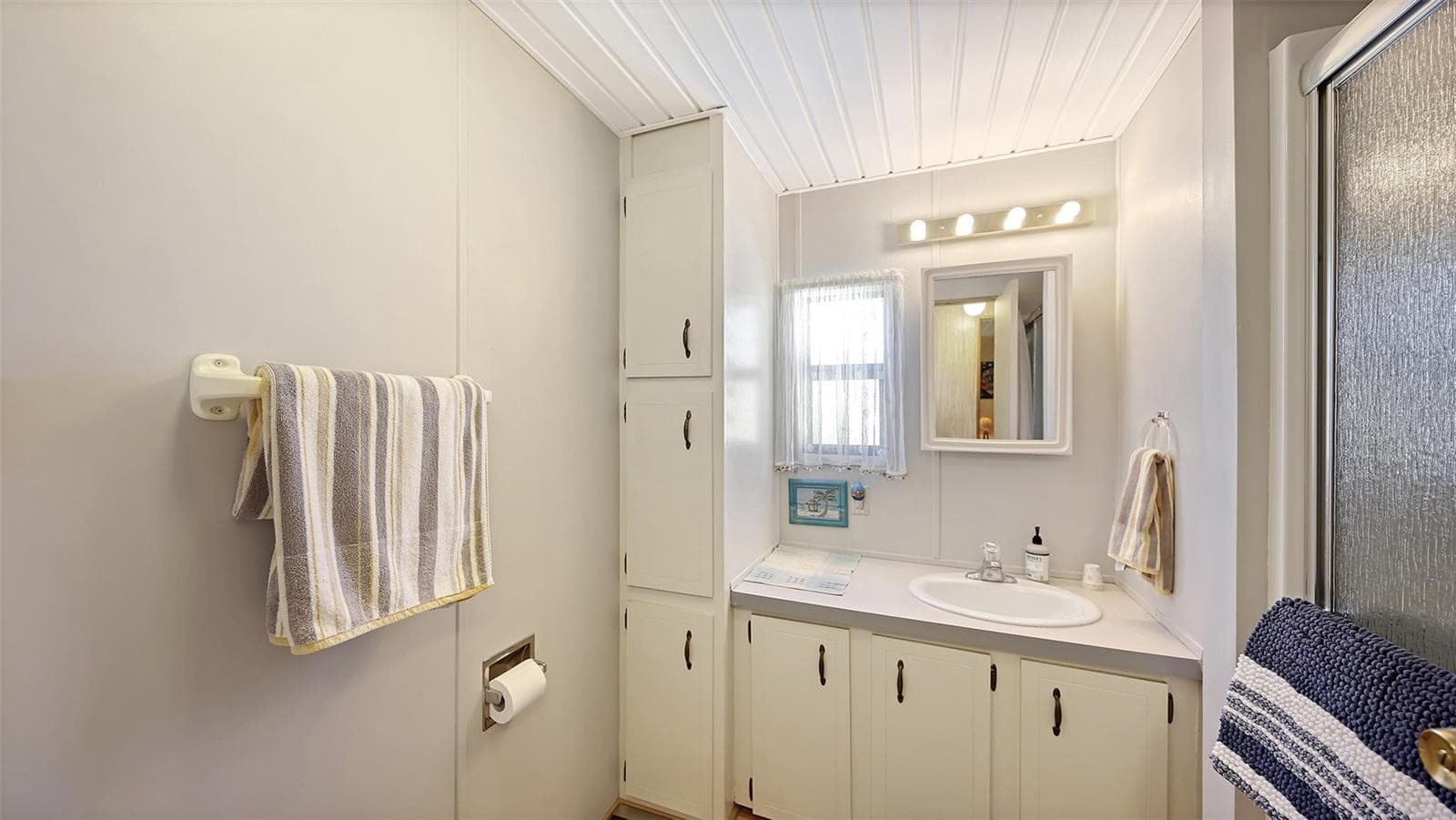 Manufactured Home at 2036 S MOBILE ESTATES DR, SARASOTA, photo 12 of 20