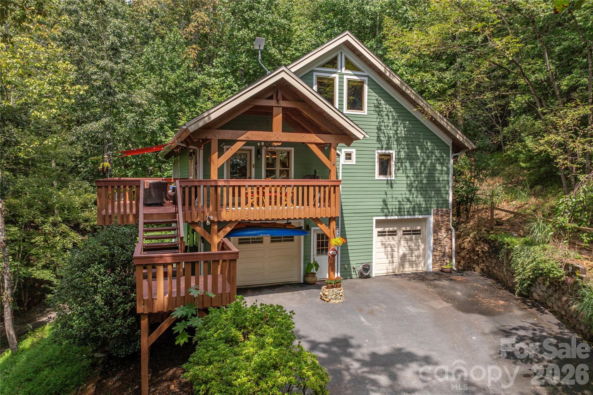 Beautiful wooded location - 116 Ivy Road, Mills River