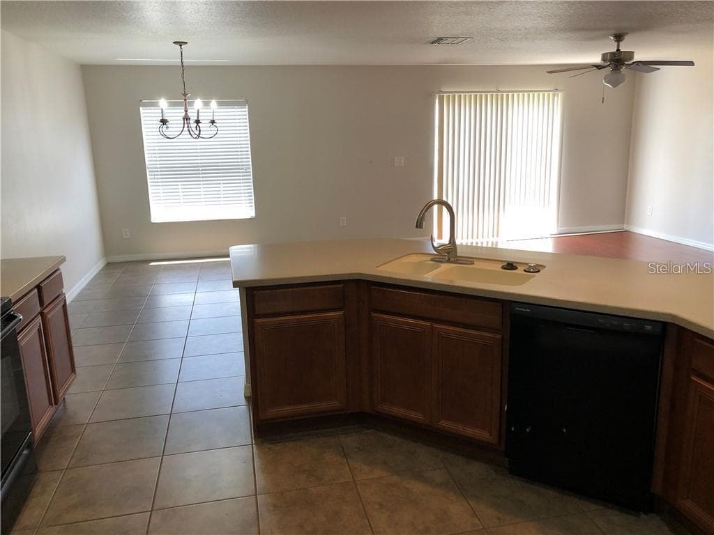Single Family Residence at 5116 CELLO WOOD LN, WESLEY CHAPEL, photo 10 of 24