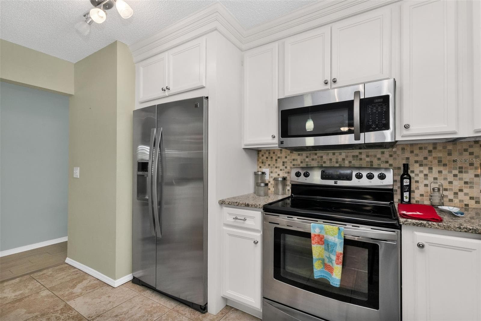 Single Family Residence at 9371 HEARTWELLVILLE AVE, ENGLEWOOD, photo 9 of 38
