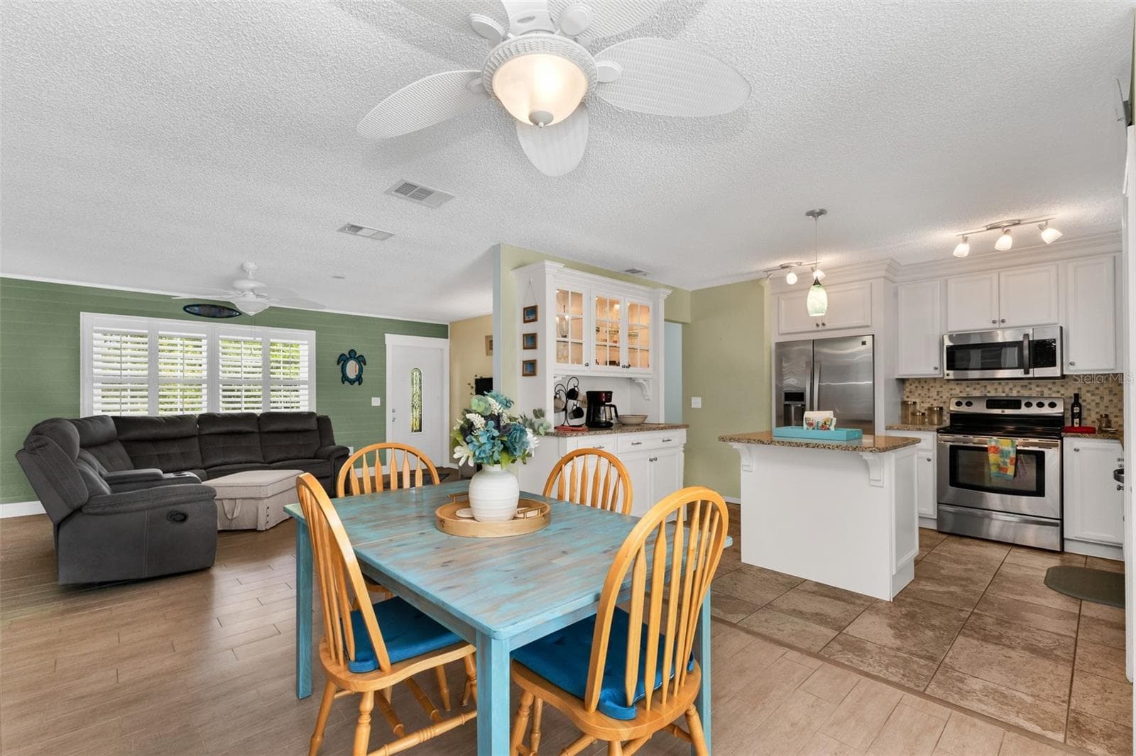Single Family Residence at 9371 HEARTWELLVILLE AVE, ENGLEWOOD, photo 12 of 38