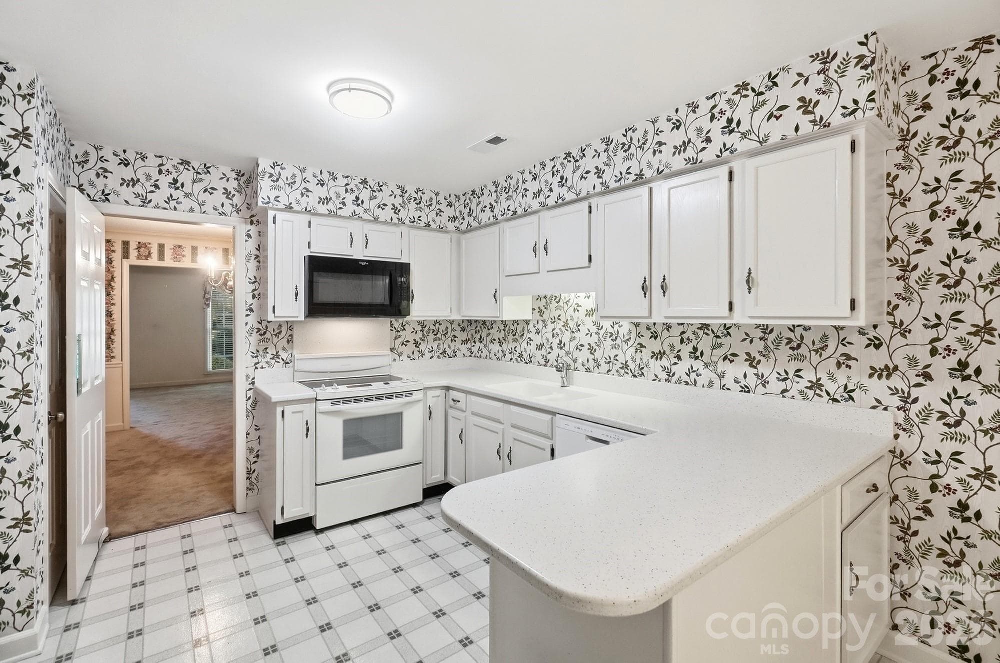 Townhouse at 4218 Woodglen Lane, Charlotte, photo 10 of 42