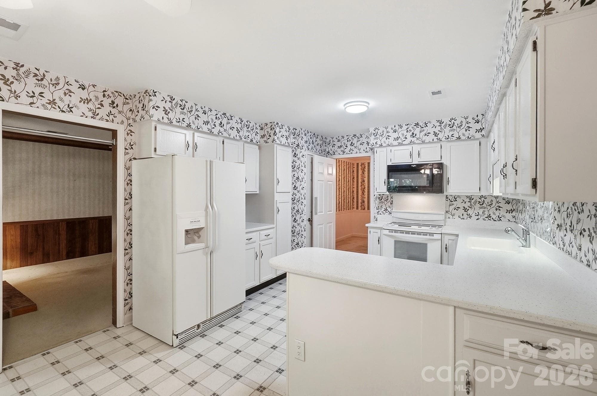 Townhouse at 4218 Woodglen Lane, Charlotte, photo 12 of 42