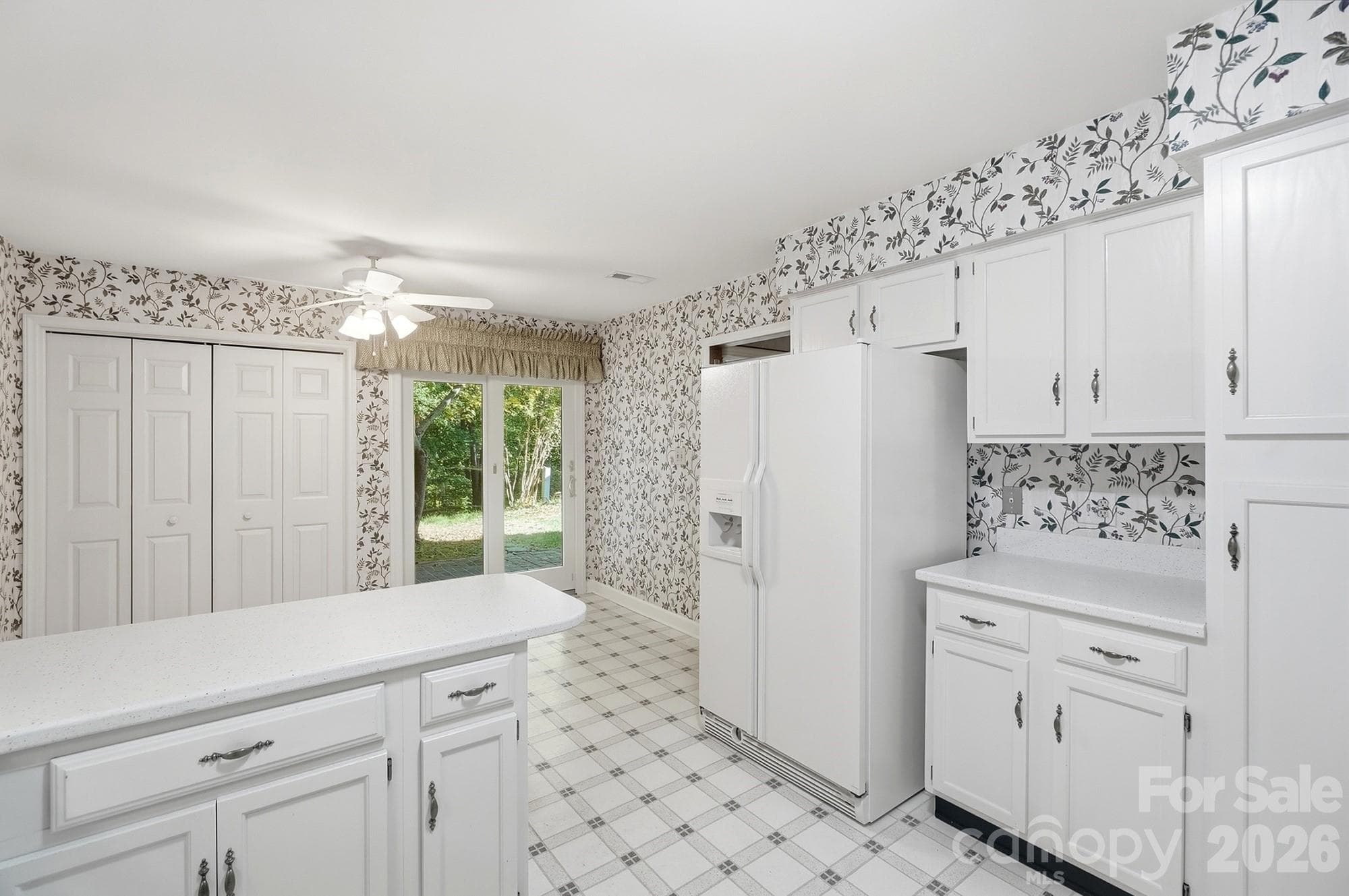 Townhouse at 4218 Woodglen Lane, Charlotte, photo 13 of 42