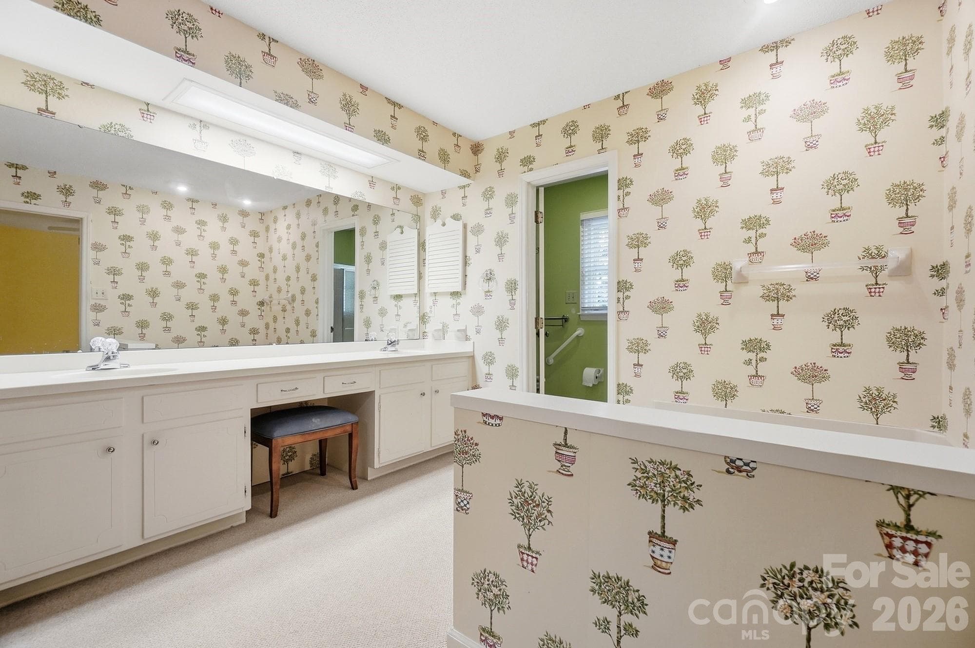 Primary Bathroom w/Dual Vanity and Make Up Station - 4218 Woodglen Lane, Charlotte