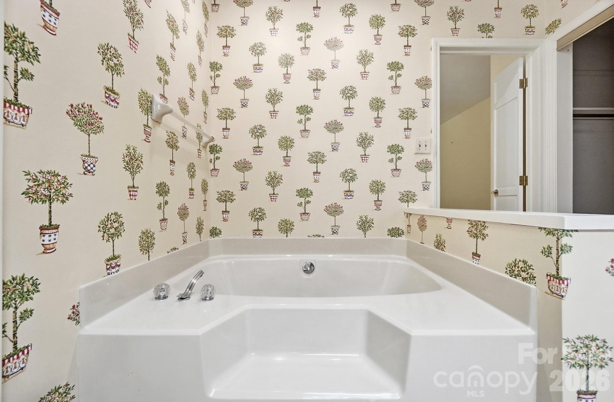 Garden Tub in Primary Bathroom - 4218 Woodglen Lane, Charlotte