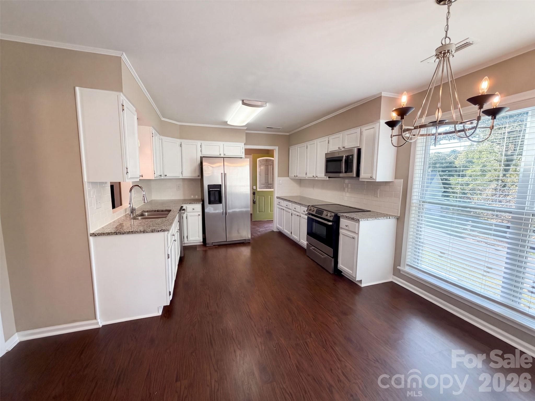 Single Family Residence at 6009 Lanai Lane, Tega Cay, photo 2 of 16