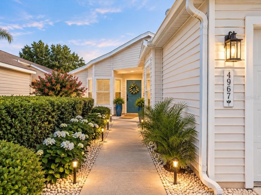 Staged Entrance - 4967 HERON RUN CIR, LEESBURG