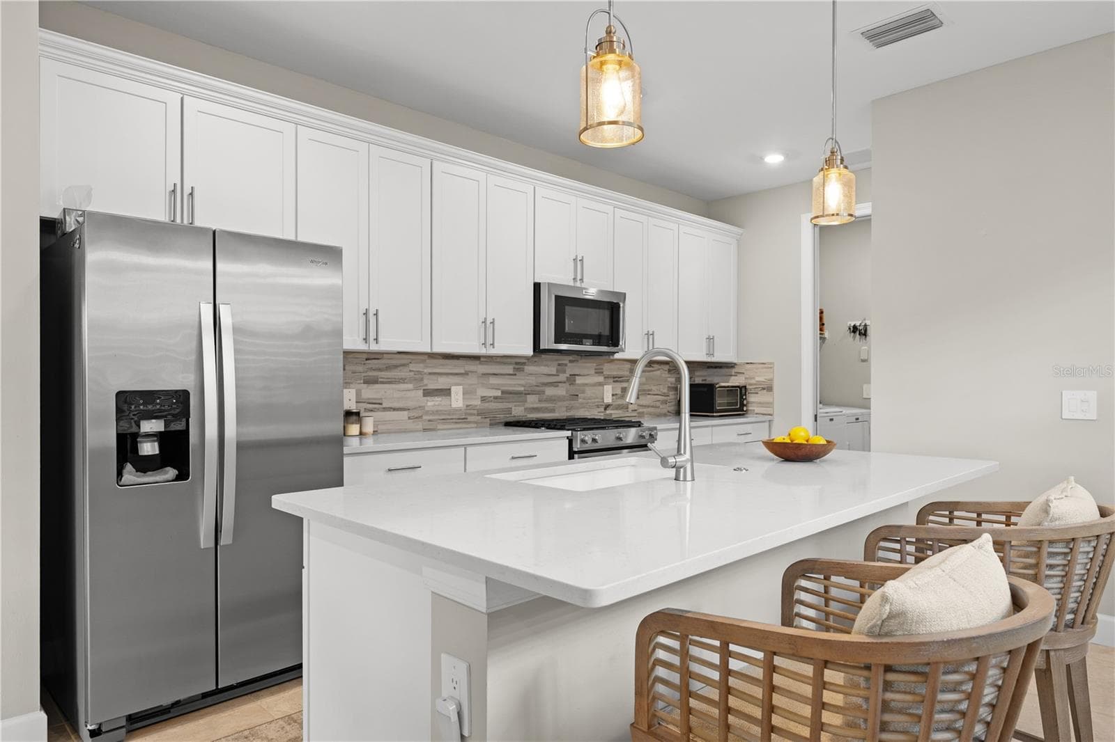 42" cabinets with soft close doors and drawers. - 6332 WINDING PINE DR, NOKOMIS