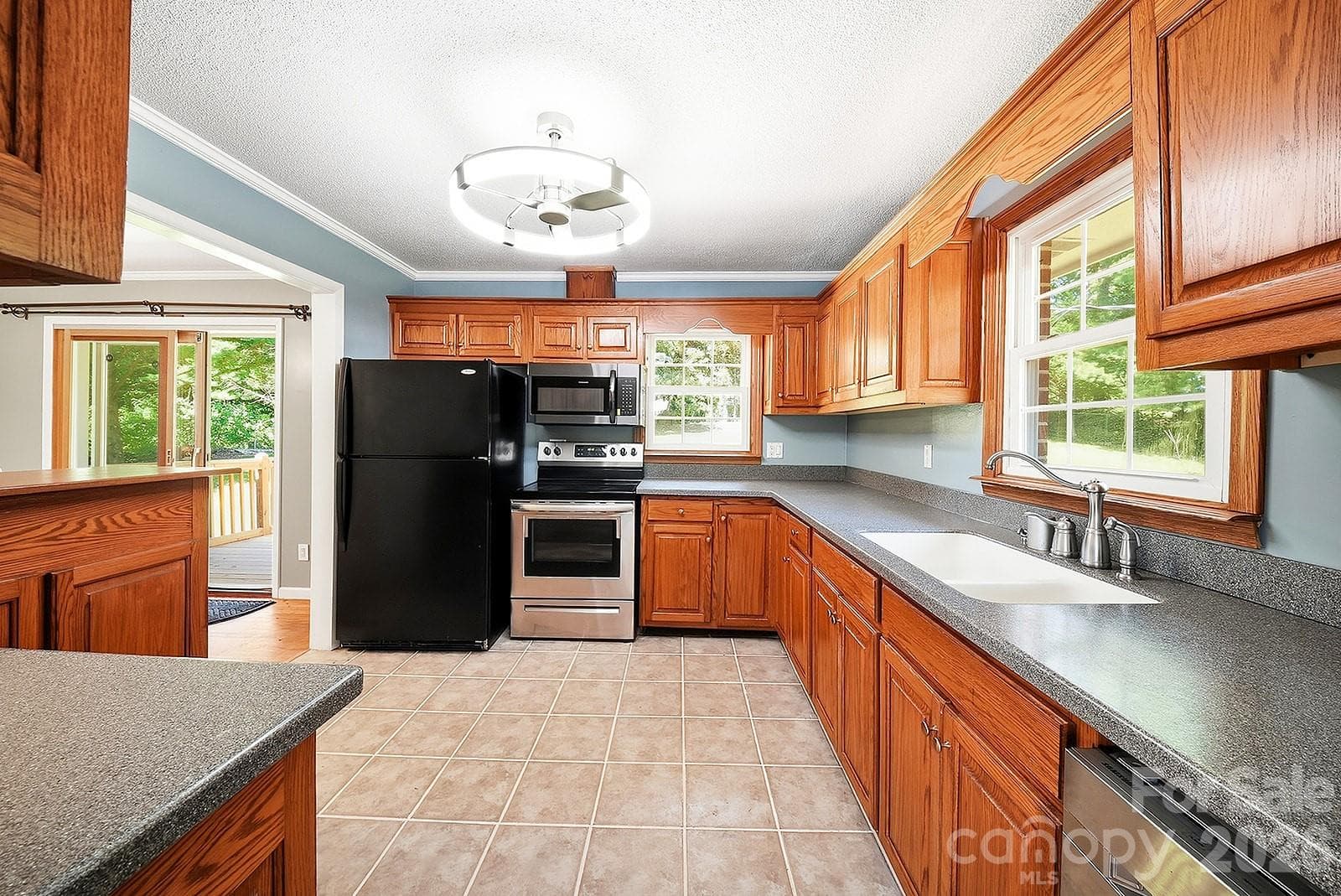 Single Family Residence at Hendersonville, photo 8 of 65