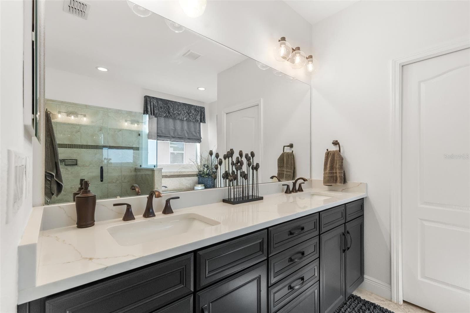 Single Family Residence at 13627 ARTESA BELL DR, RIVERVIEW, photo 34 of 74