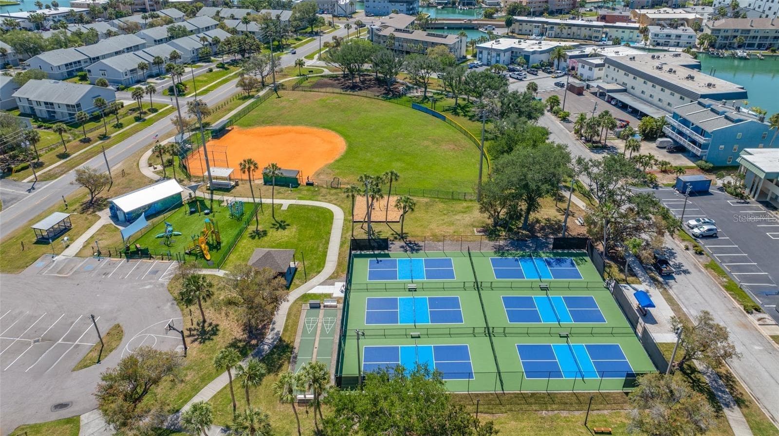Rosselli Park - 255 CAPRI CIR N #30, TREASURE ISLAND