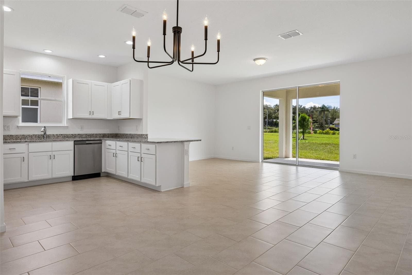Single Family Residence at 3776 WATERCLIFF CIR, GRAND ISLAND, photo 8 of 22