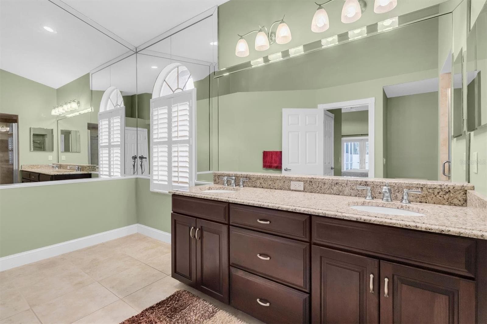 Single Family Residence at 5631 HEREFORD DR, NEW PORT RICHEY, photo 20 of 44